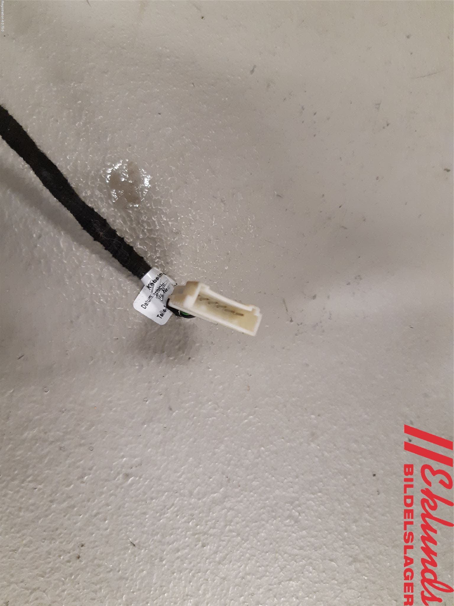 BMW 5 F10/F11/F18 09-17 Bakluckeöppnare Automatisk