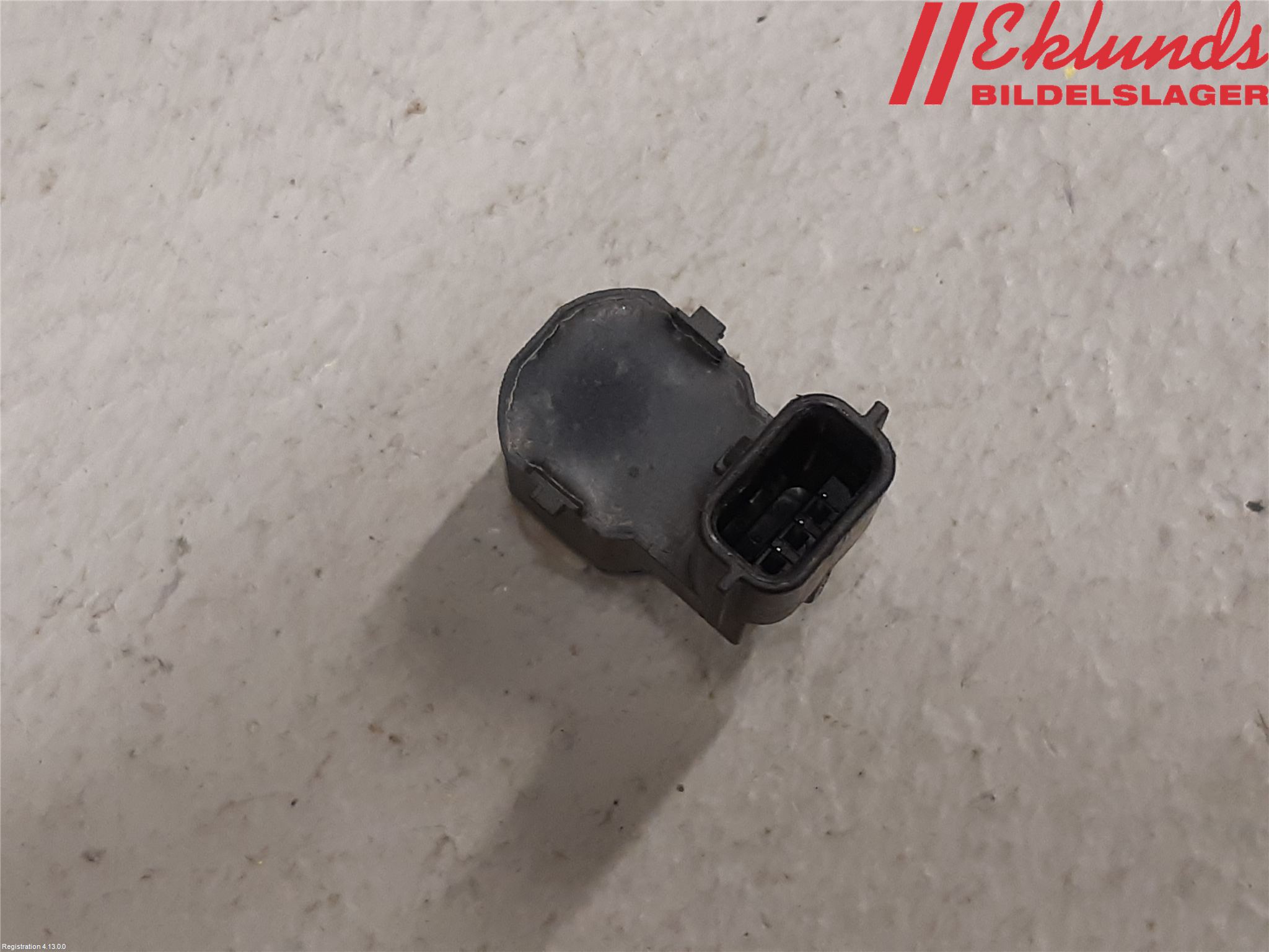 Nissan X-TRAIL 14-21 Parkeringshjälp Frontsensor