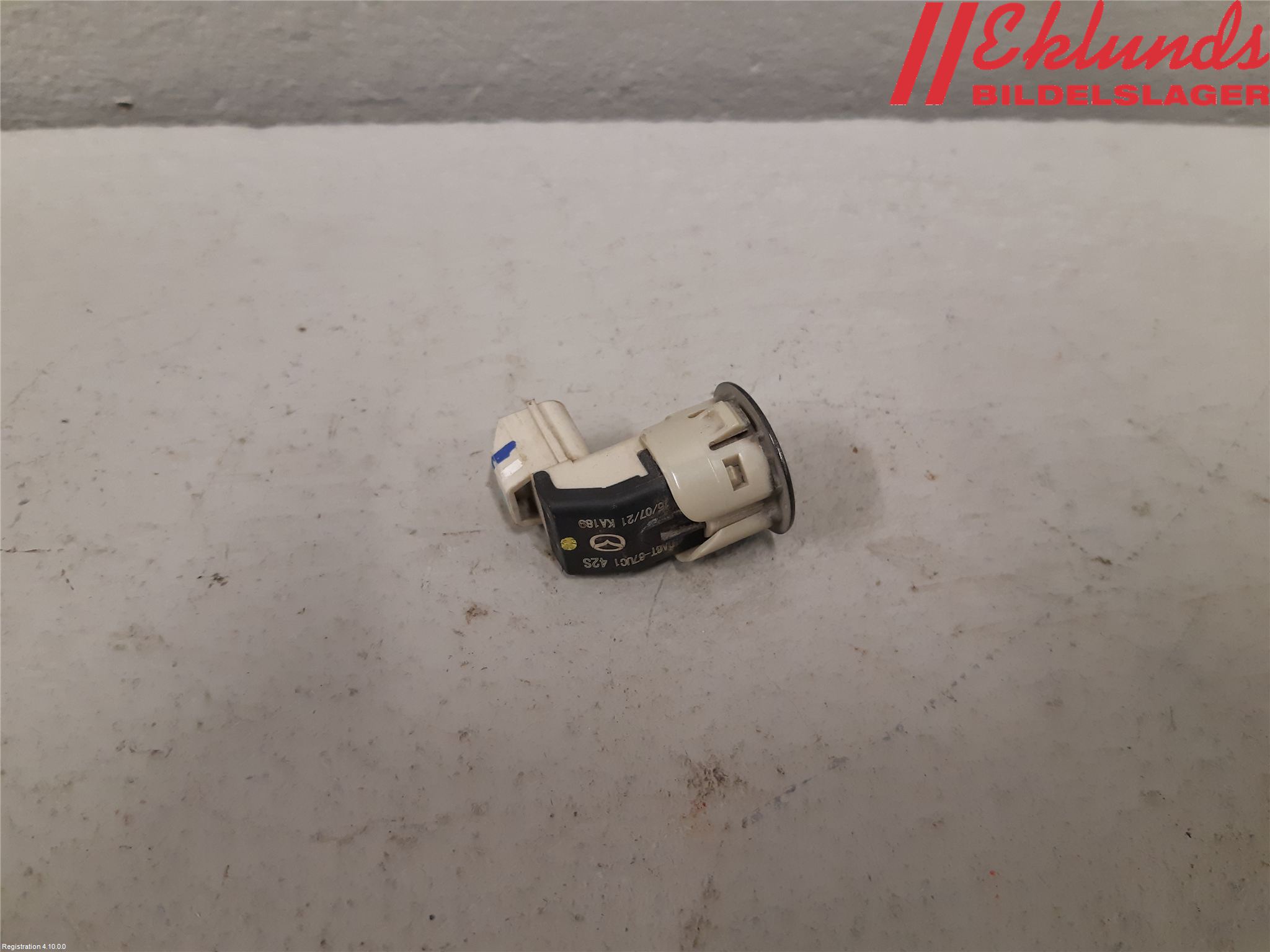 Mazda 2 (DJ) 15-22 Parkeringshjälp Backsensor
