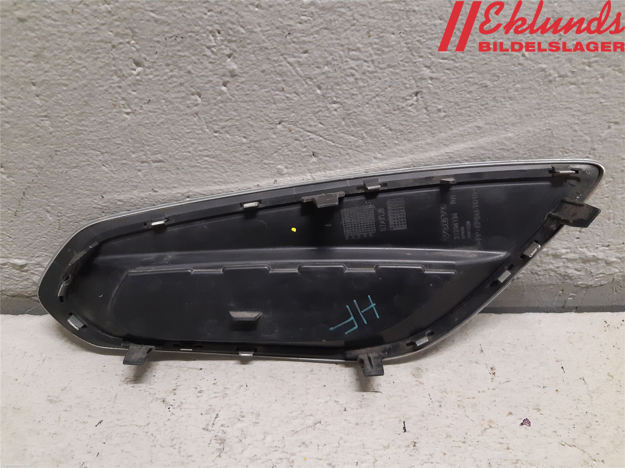 Volvo V60 11-13 Stöt Utfyllnad-List-Grill