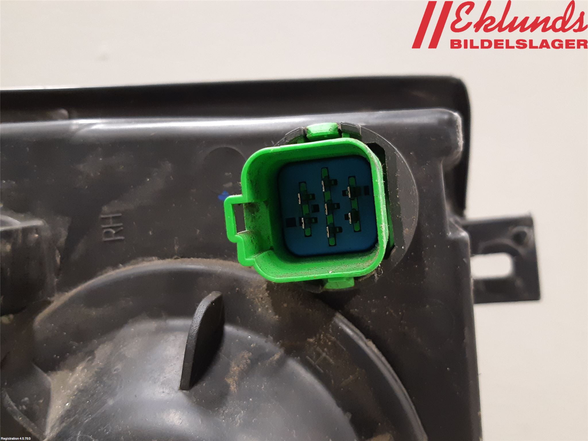 Ford TRANSIT CONNECT 09-13 Strålkastare Höger