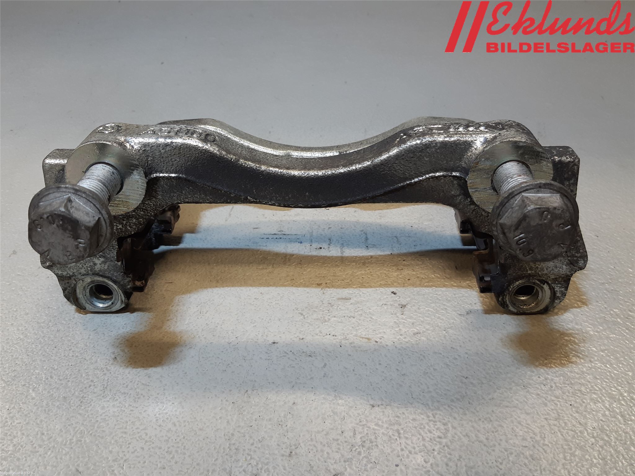 Opel MOVANO B 10-22 Bromsokshållare