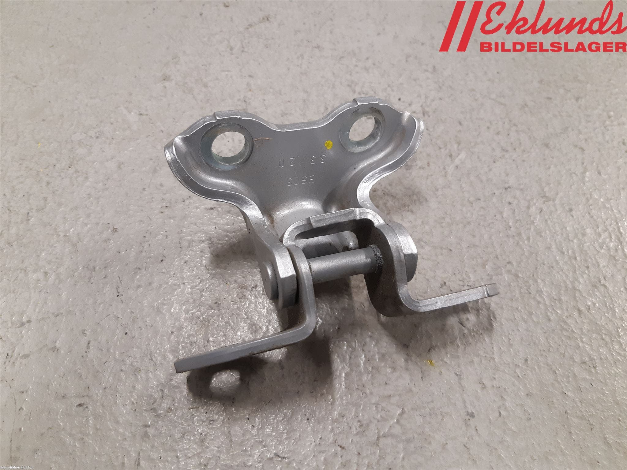 Toyota YARIS XP21 20- Dörrgångjärn