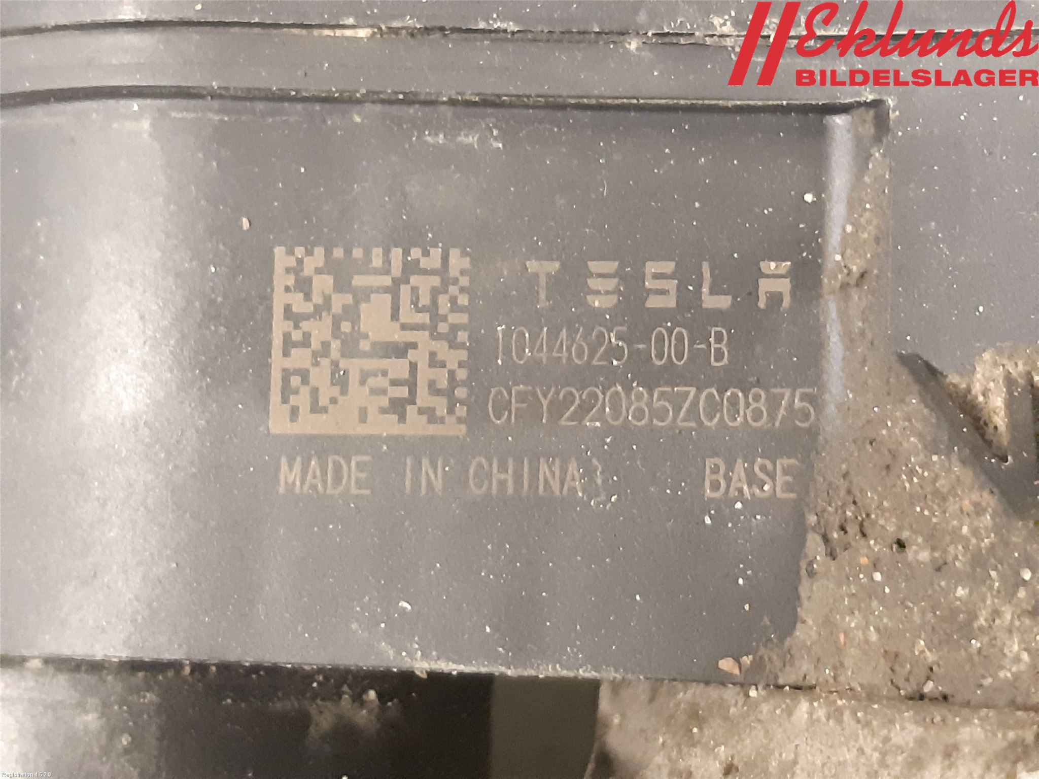 Tesla MODEL Y 21- Bromsok Bak Vänster