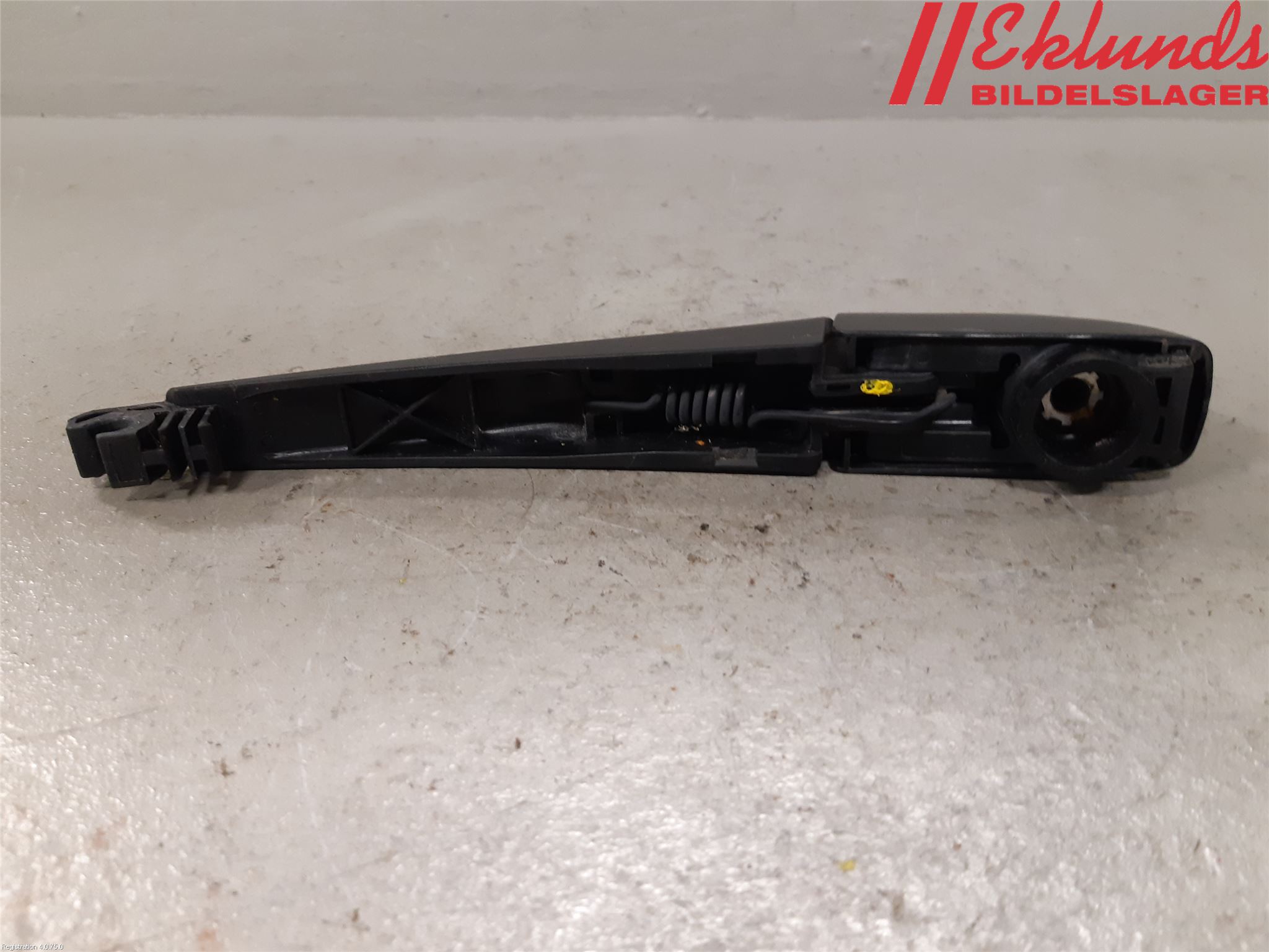 Toyota AURIS 13-19 Torkararm-Bakruta