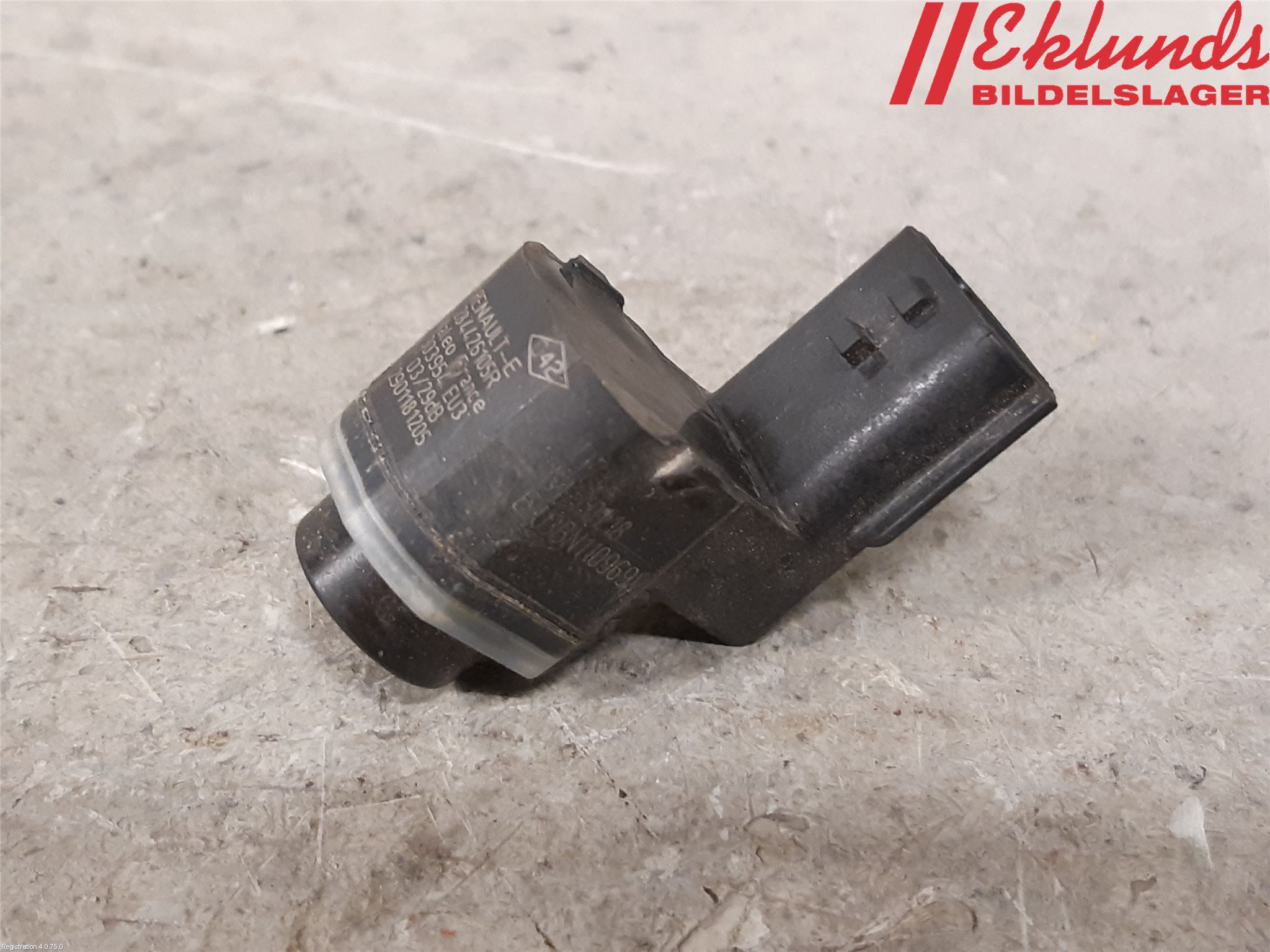 Renault TRAFIC/E-TECH 15- Parkeringshjälp Backsensor