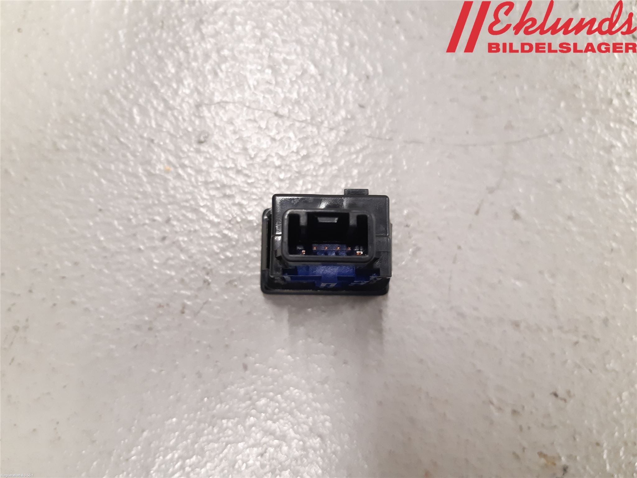 Toyota RAV4 13-18 Strömställare Baklucka