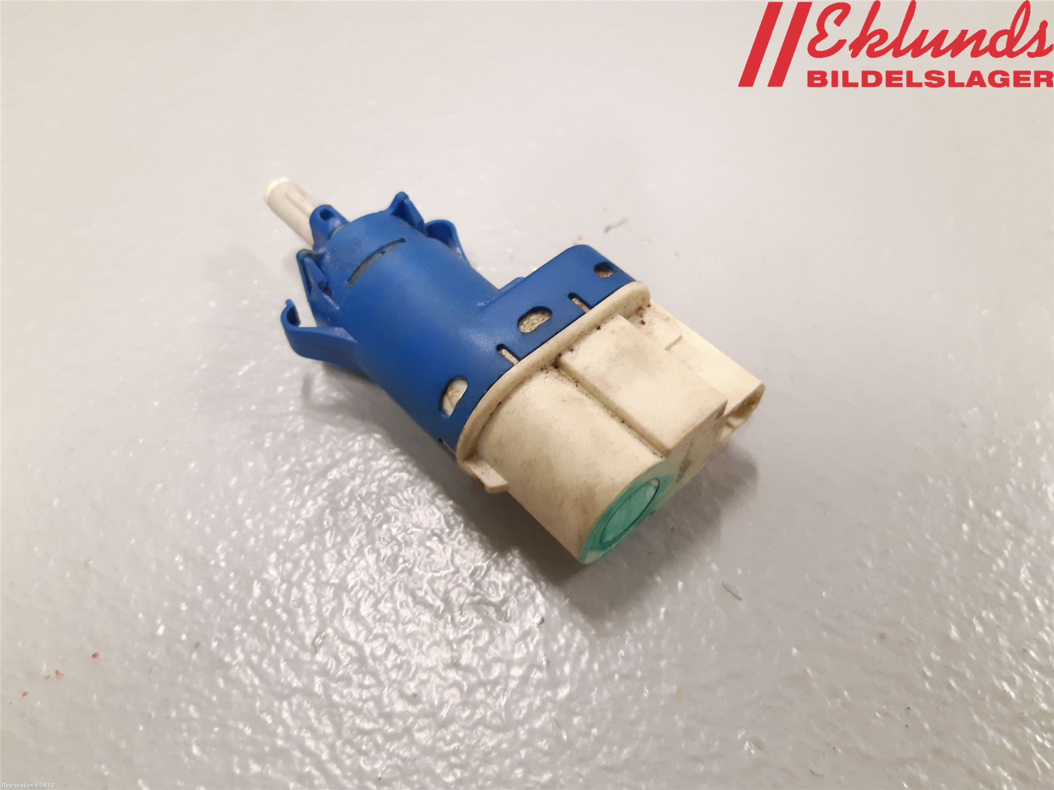 Ford MUSTANG V 05-14 Bromsljuskontakt