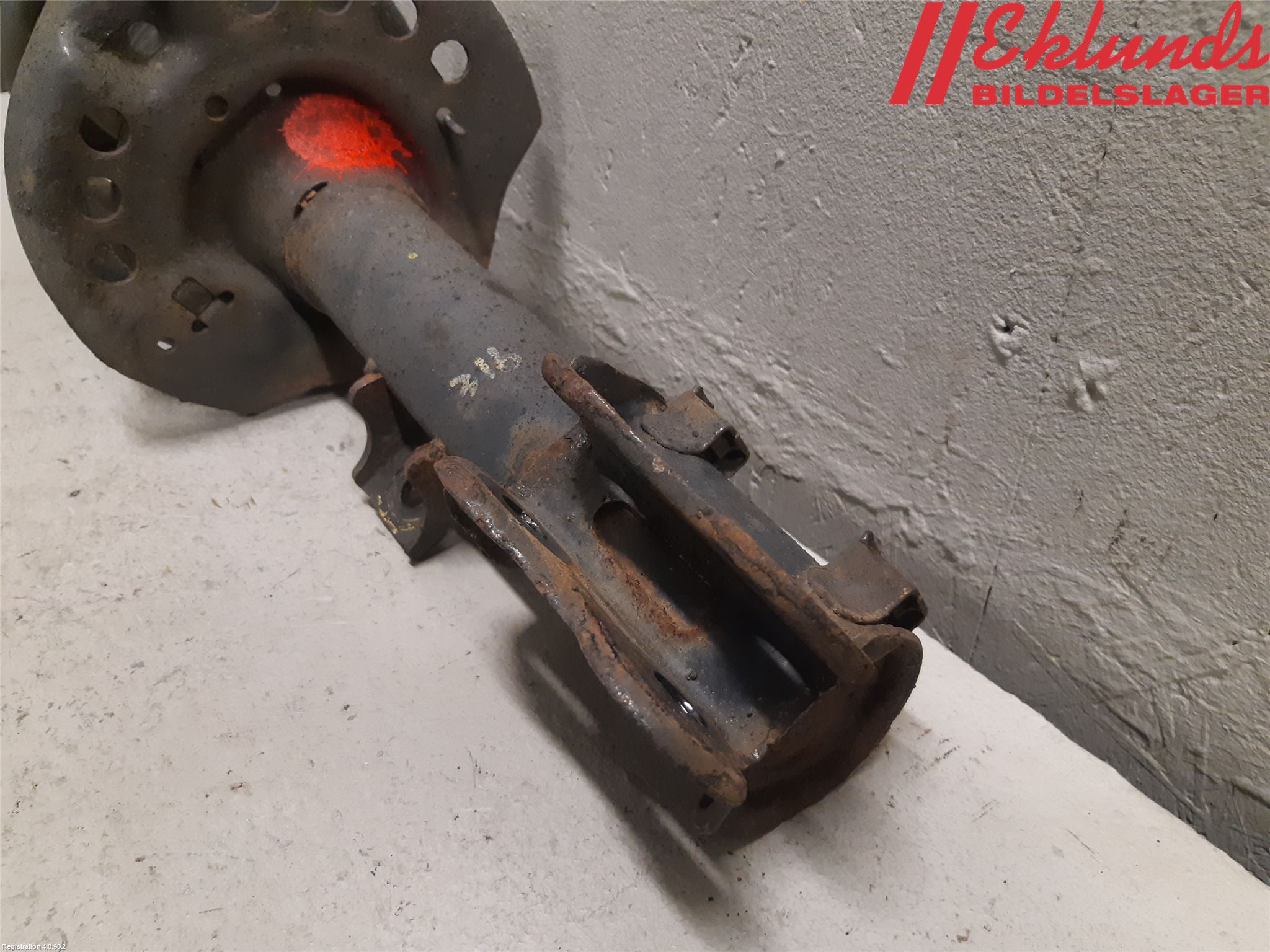 Hyundai i40 08-15 Fjäderben Fram Vänster