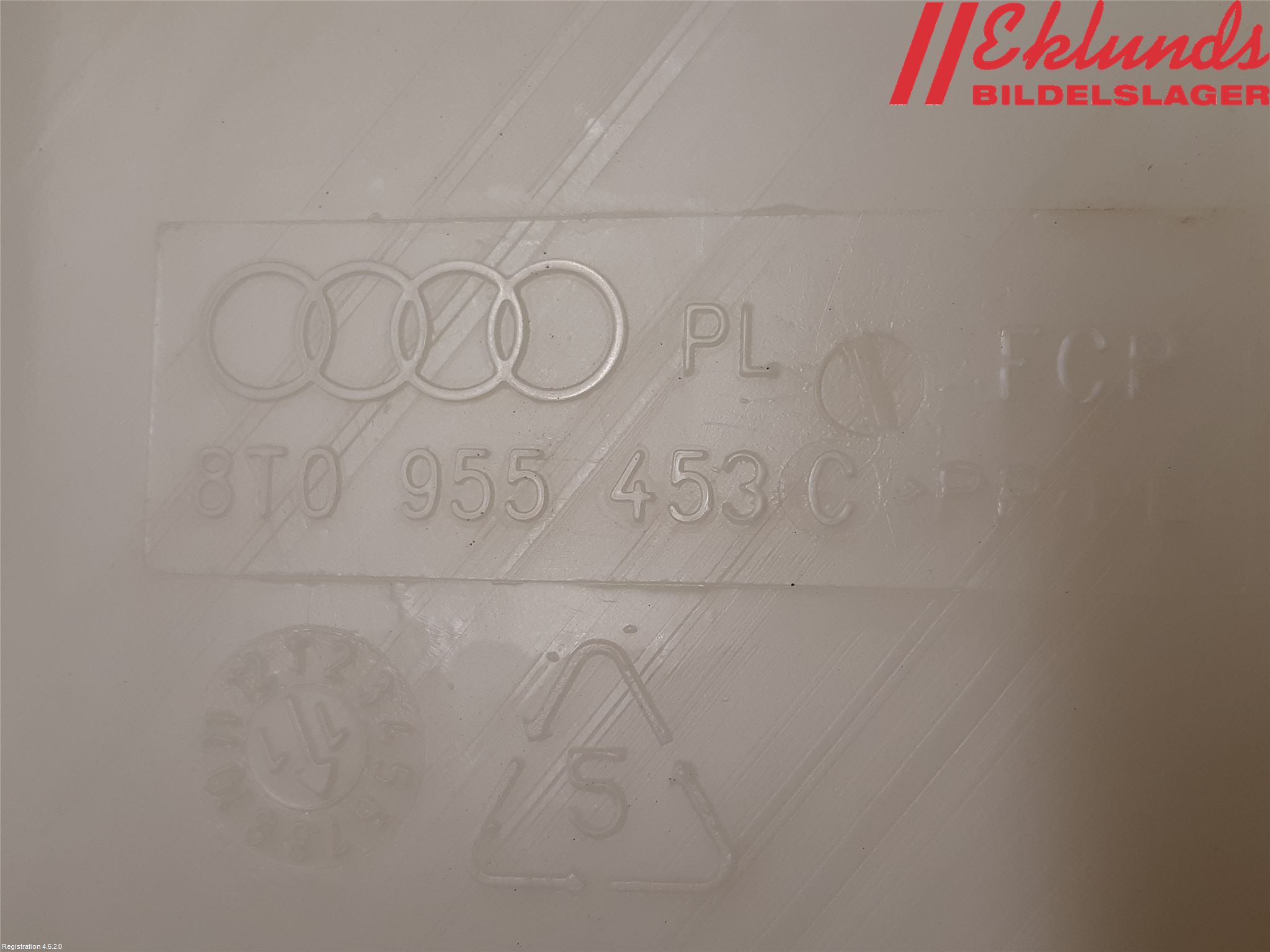 Audi A4/S4 08-11 Spolartank Vindruta-Strål
