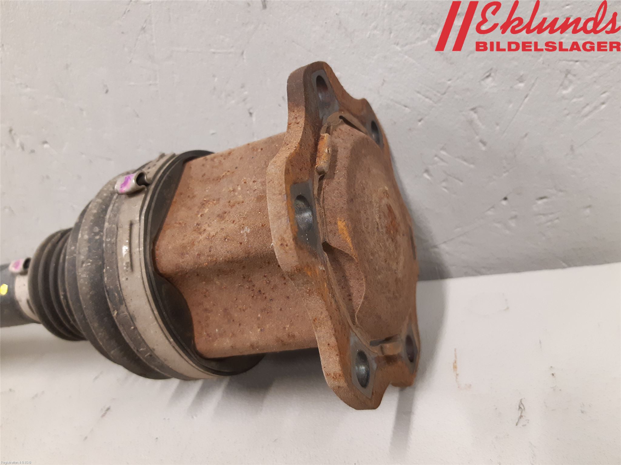 Audi A4 12-15 Drivaxel Fram Höger