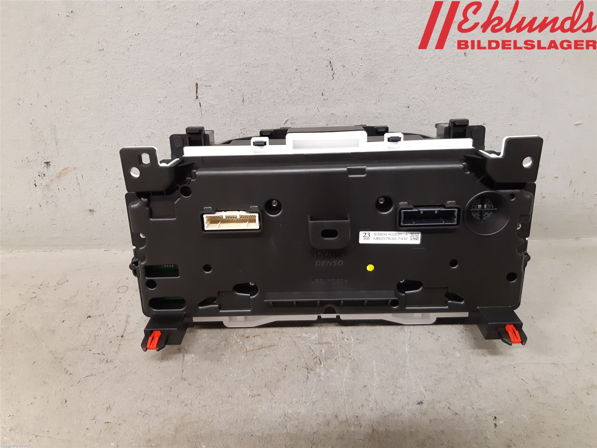 Toyota YARIS XP21 20- Instrument Komb