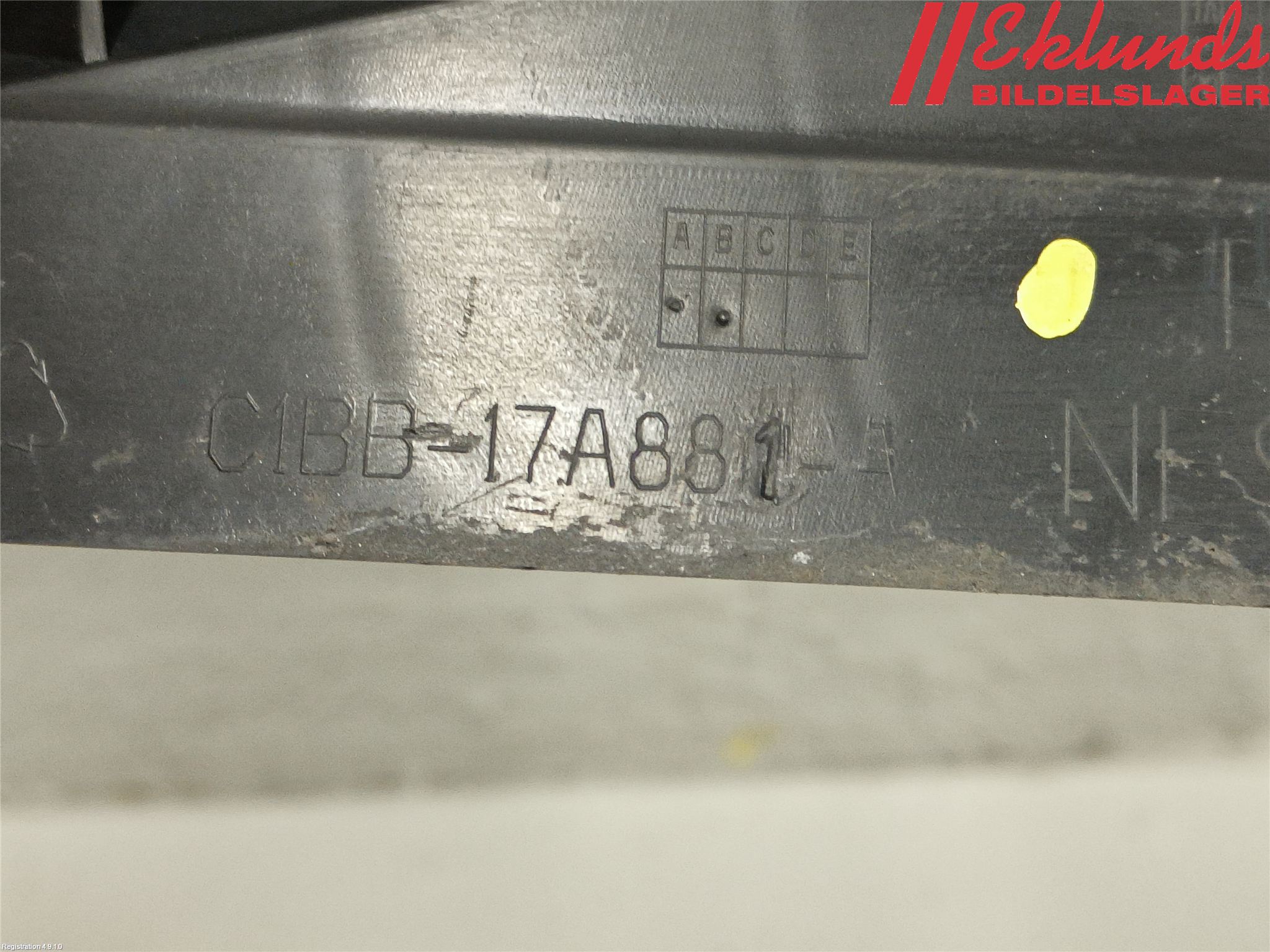 Ford FIESTA 13-17 Stötfångarfäste Bak Hö
