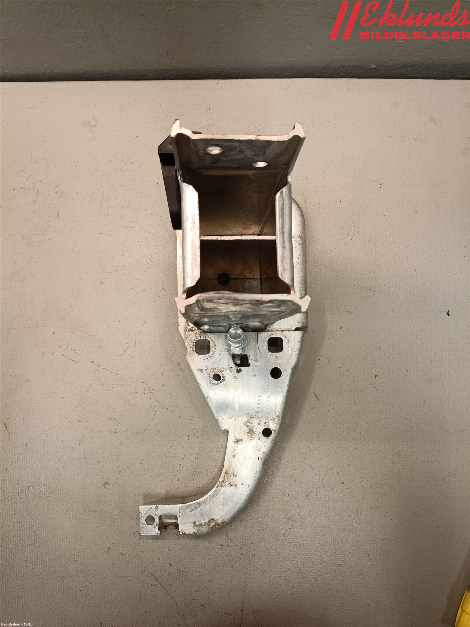 Audi A6/S6 4G 11-18 Stötfångarbärjärn Fram