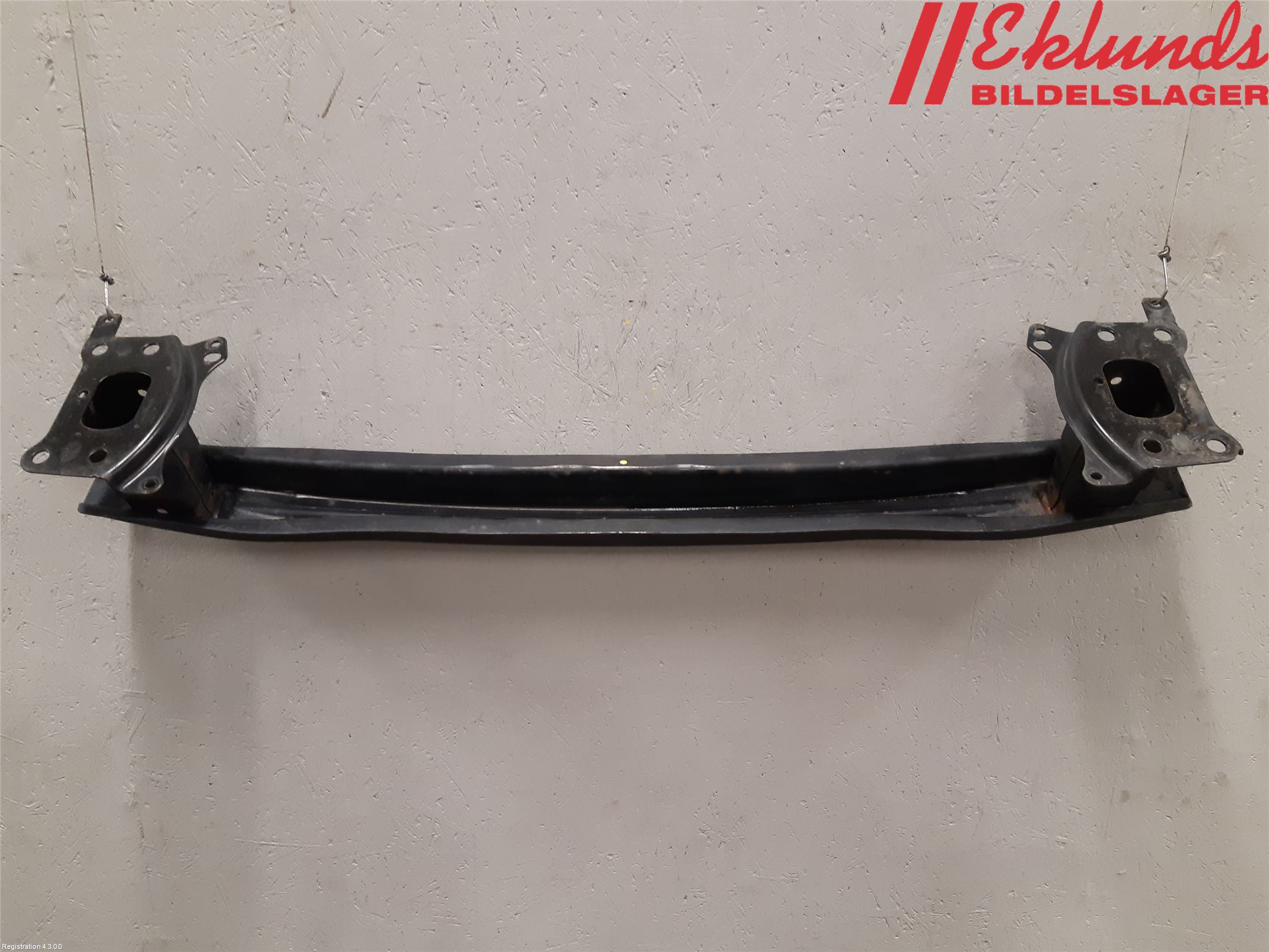 Volkswagen VW CADDY      04-10 Stötfångarbalk Fram