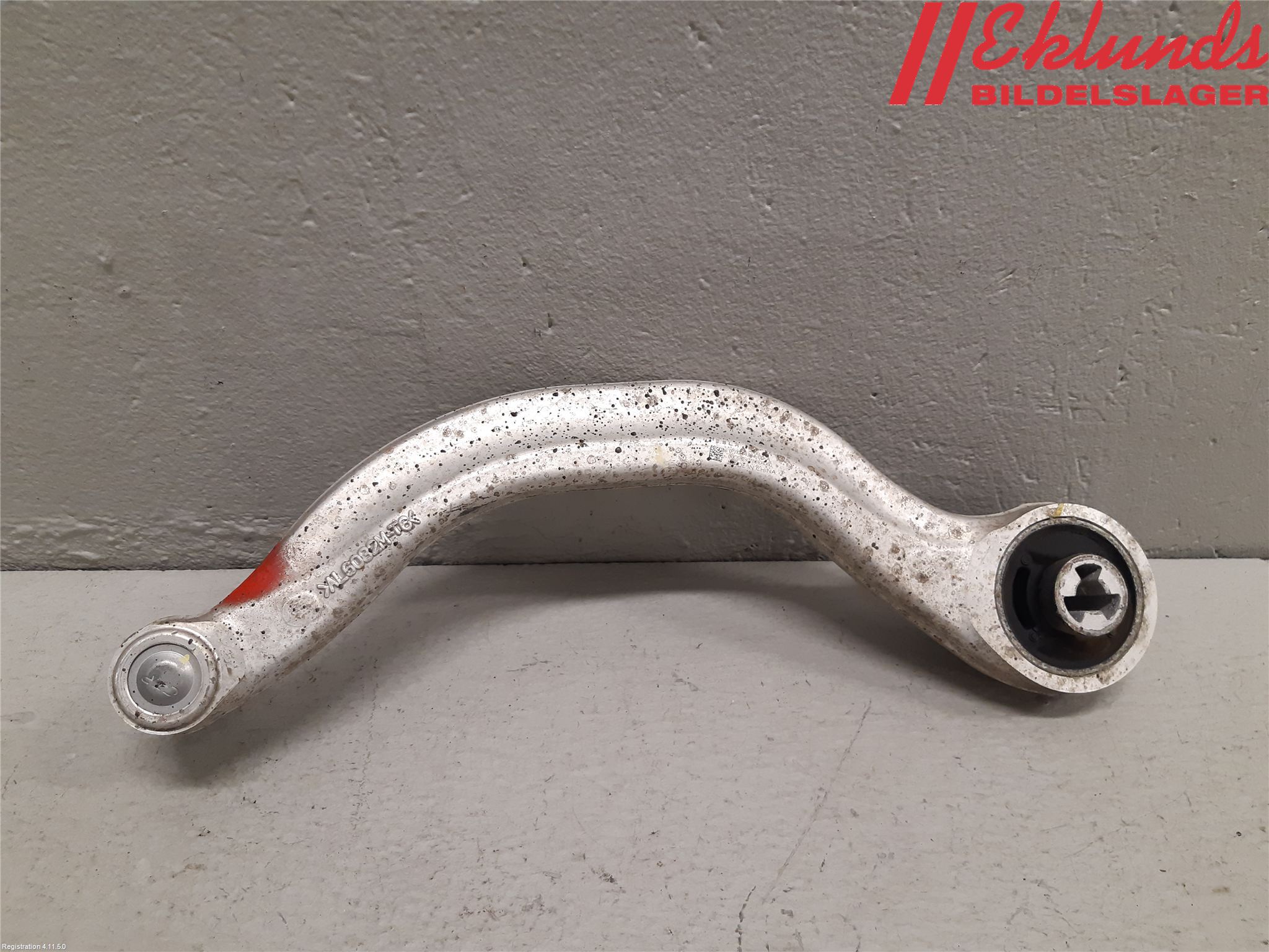 Tesla MODEL Y 21- Bärarm Fram Undre Vä