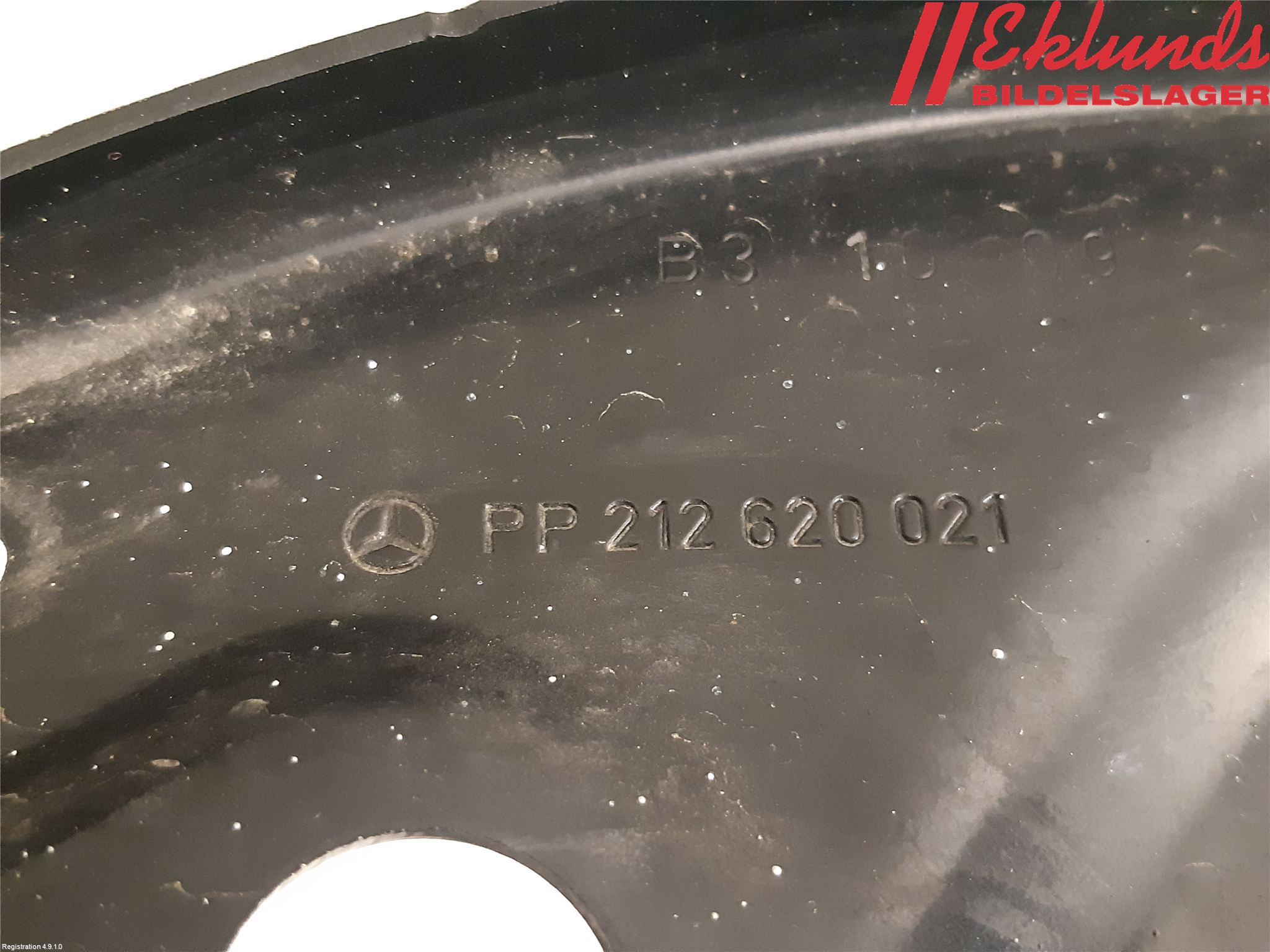 Mercedes-Benz MB E-KLASS (W212) 09-16 Strålkast Fästsarg