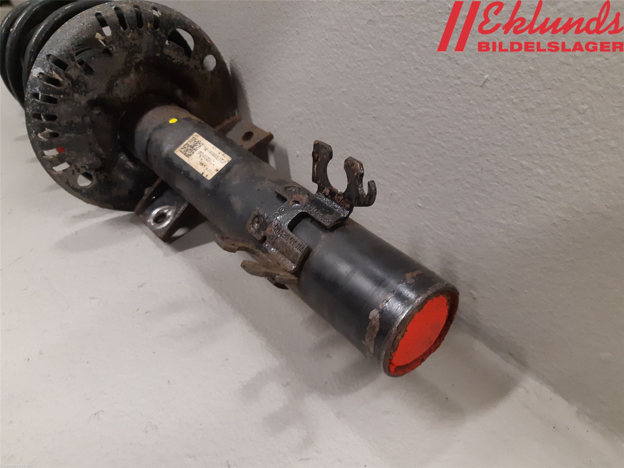 Volkswagen VW POLO 10-17 Fjäderben Fram Vänster