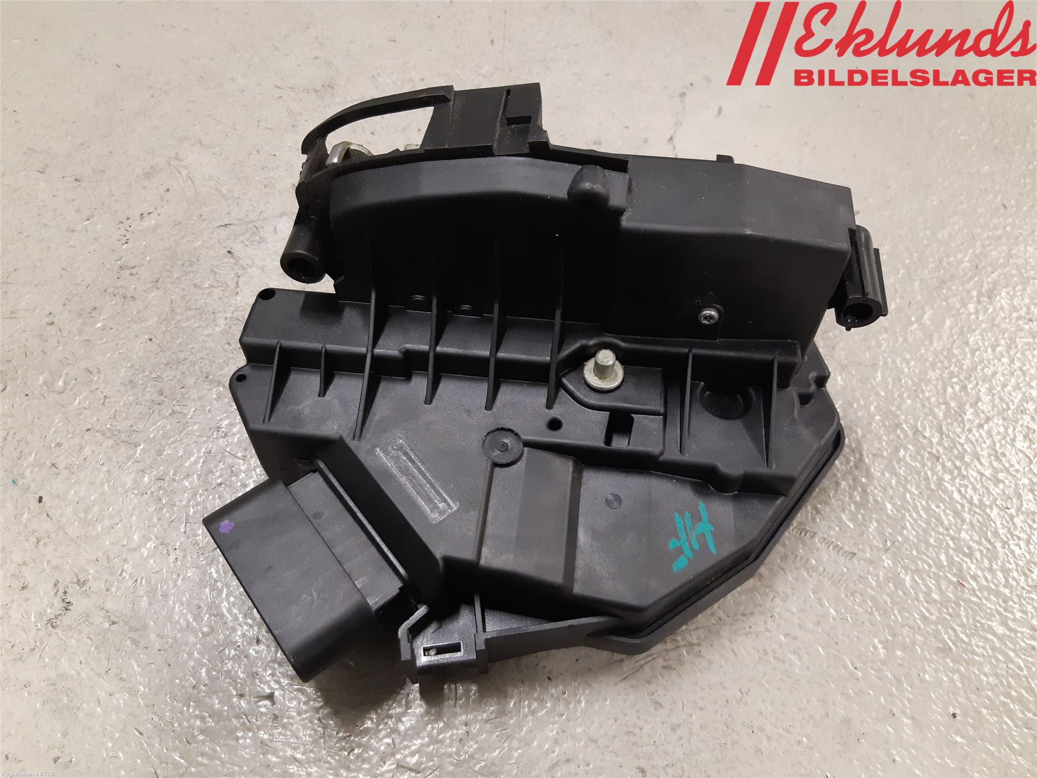 Ford KUGA 13-16 Låskista-Dörrlås