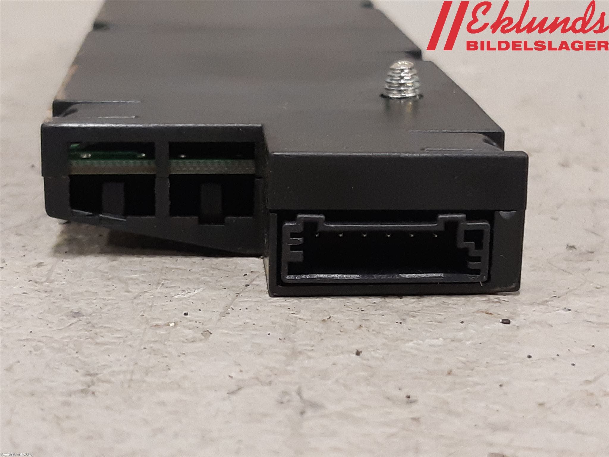 BMW 5 F10/F11/F18 09-17 Antennförstärkare