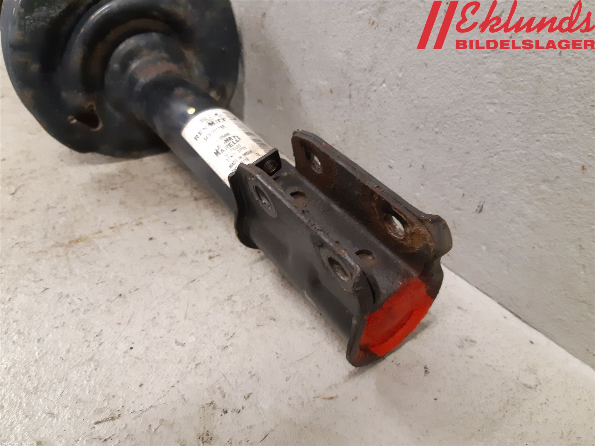 Dacia DOKKER 13- Fjäderben Fram Vänster