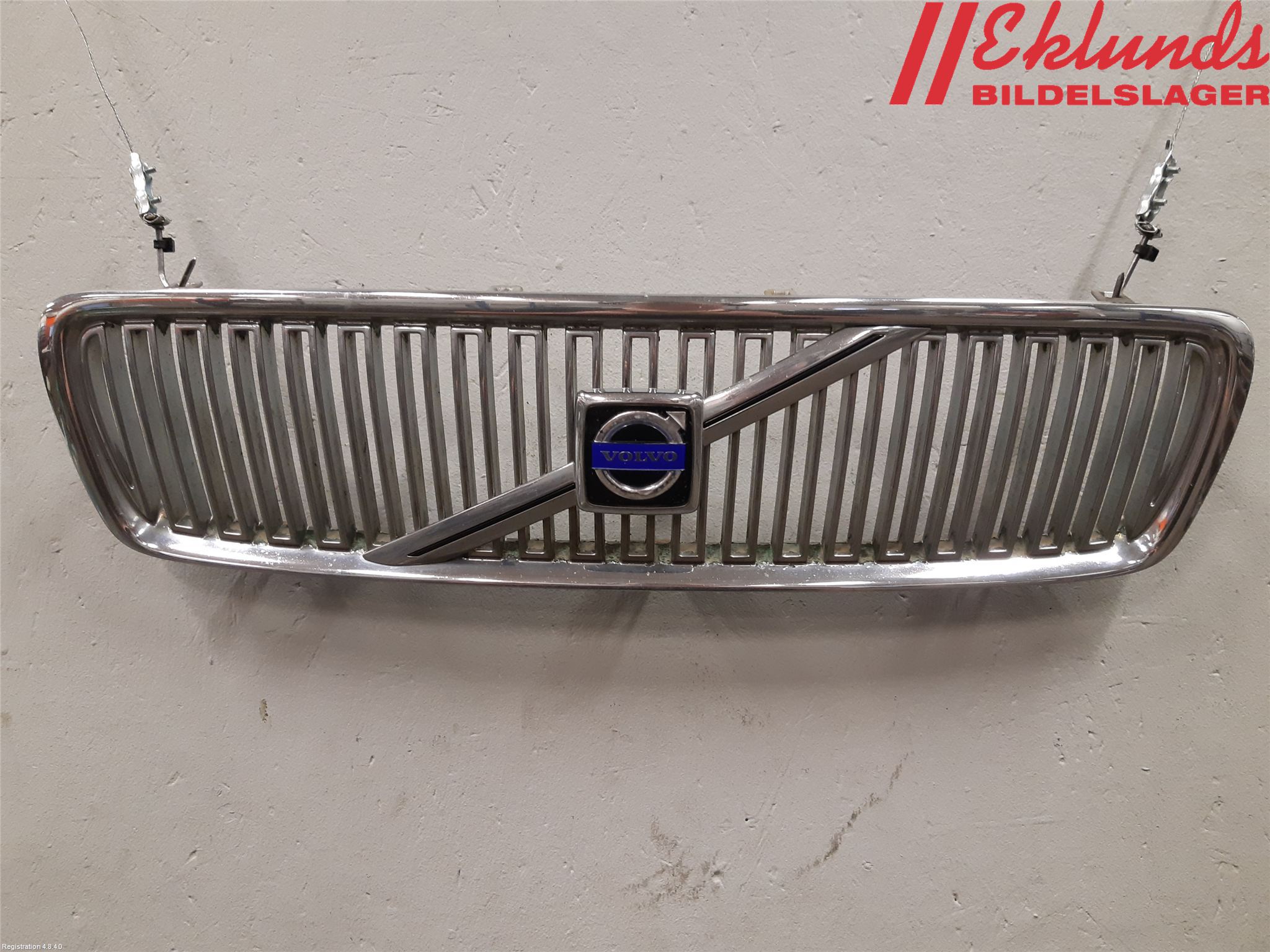 Volvo V70 00-04 Grill Komp