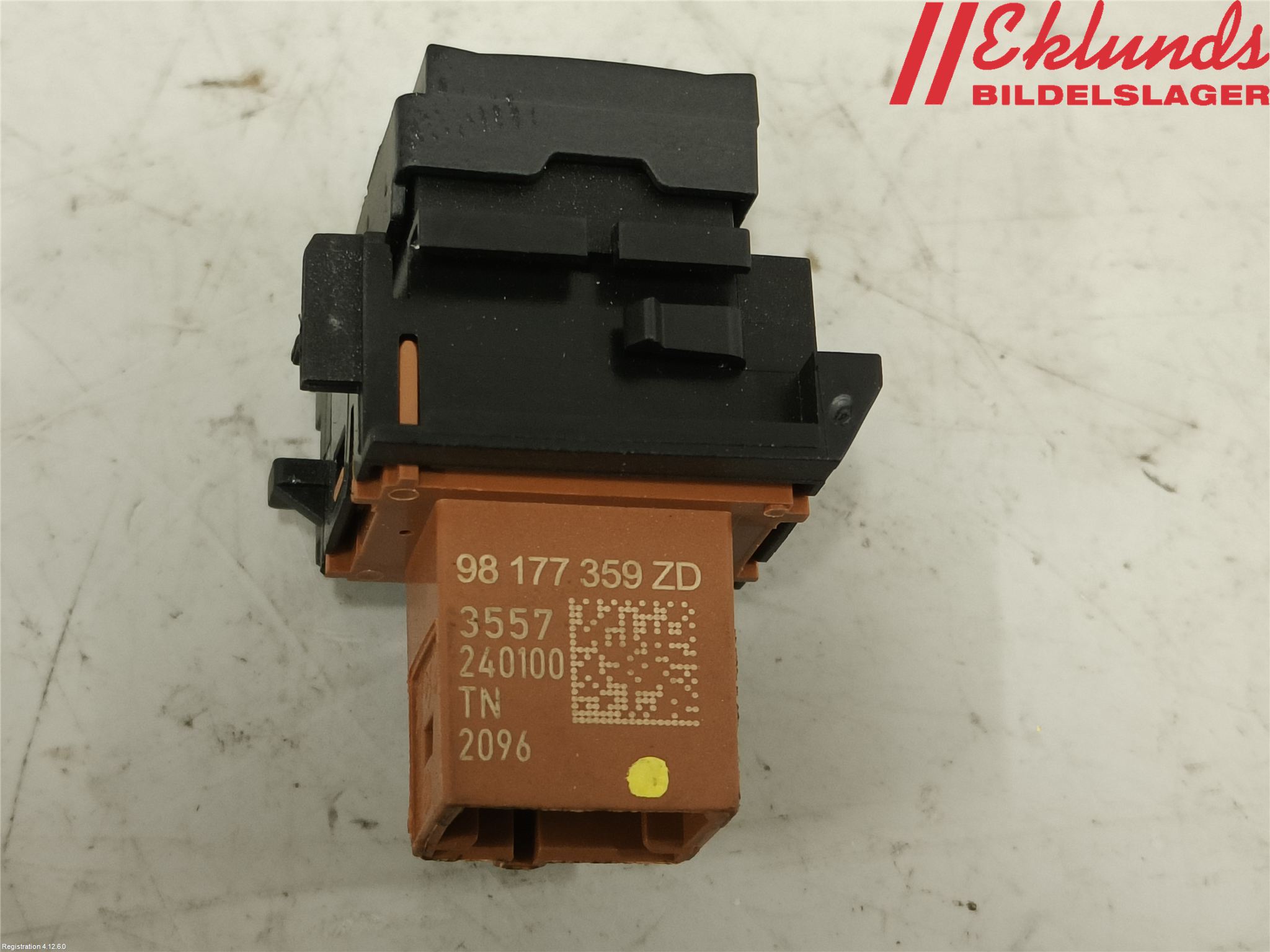 Peugeot PARTNER/E-PARTNER 19- Strömställare Centrallås