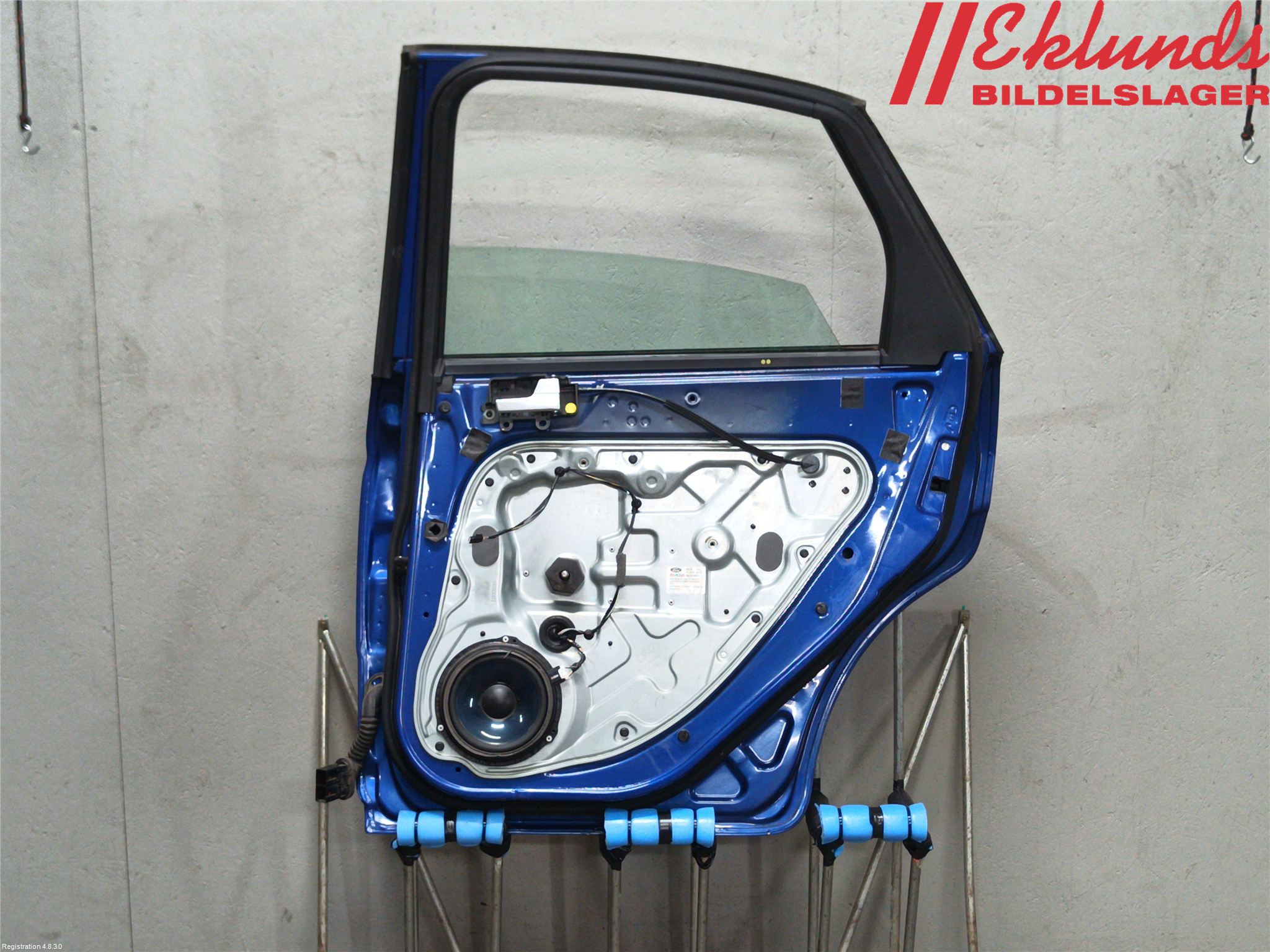 Ford FOCUS     04-07 Dörr Bak Höger