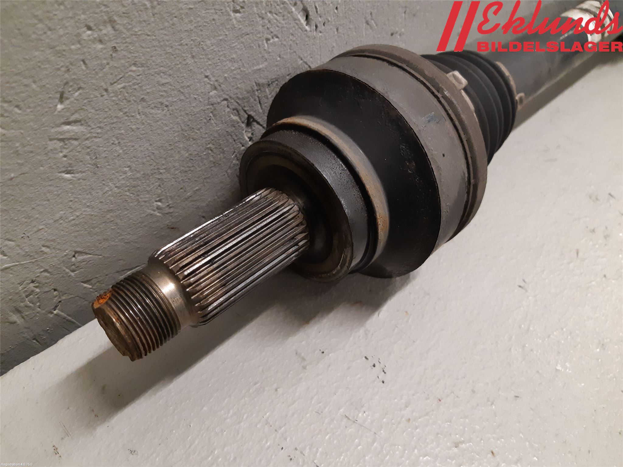 BMW X6 F16 14-19 Drivaxel Bak Höger