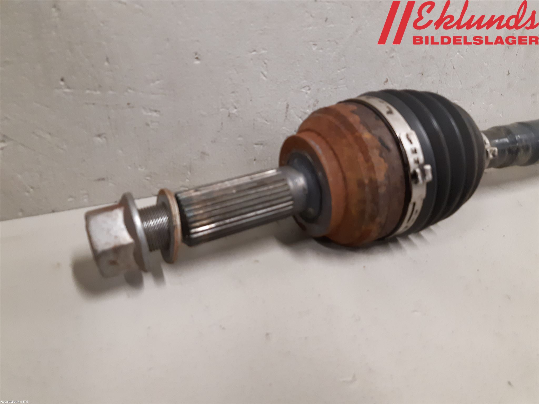 Tesla MODEL S 13- Drivaxel Bak Höger