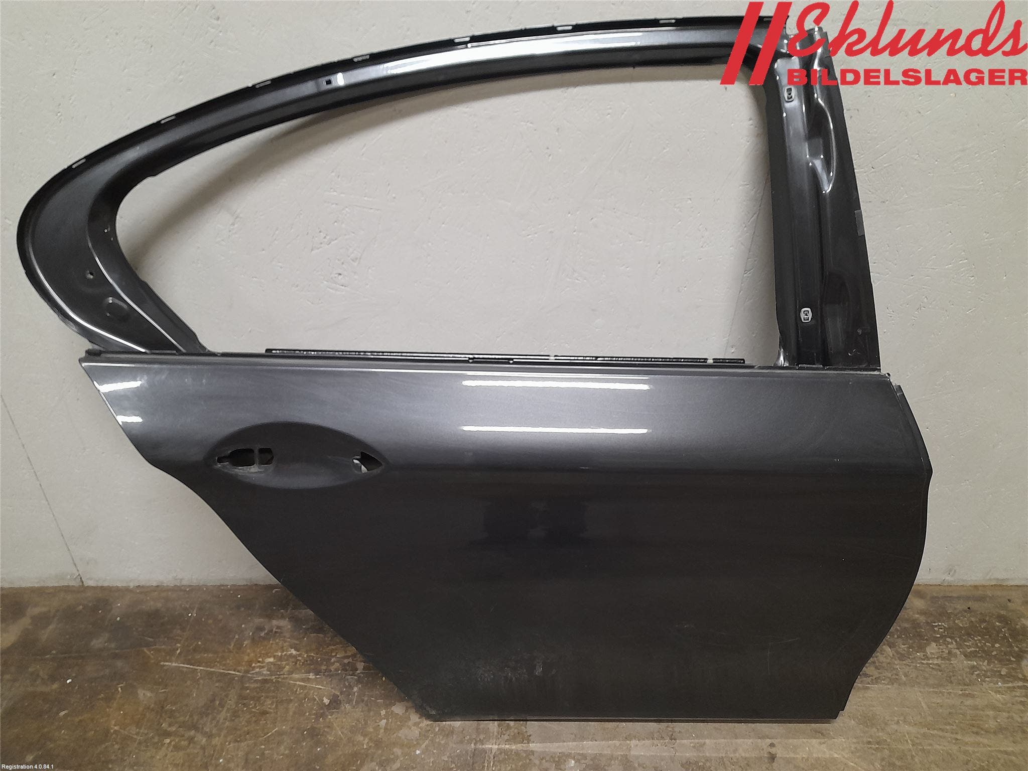 BMW 5 F10/F11/F18 09-17 Dörr Bak Höger