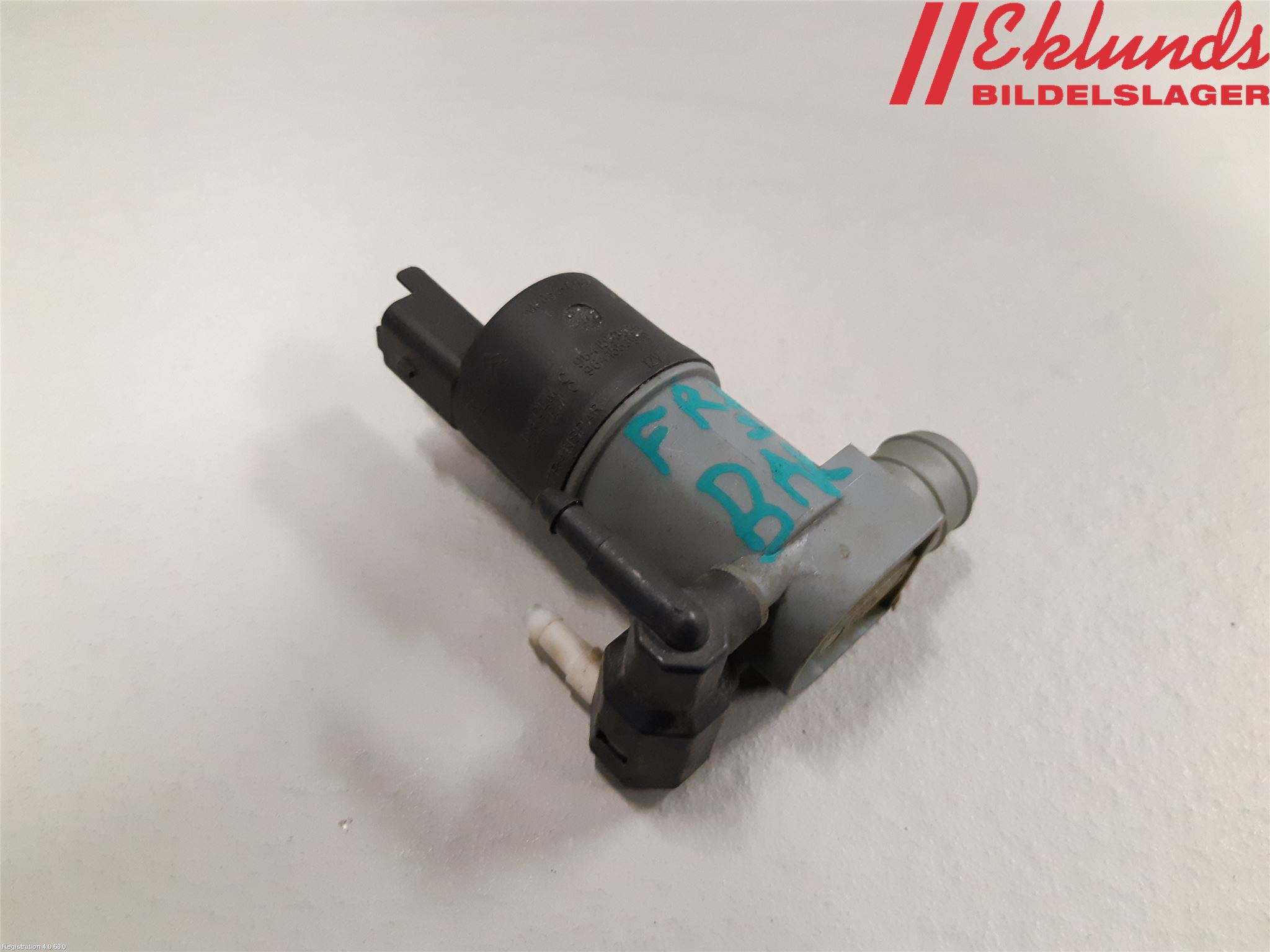 Nissan MICRA 11-16 Spolarpump Vindruta