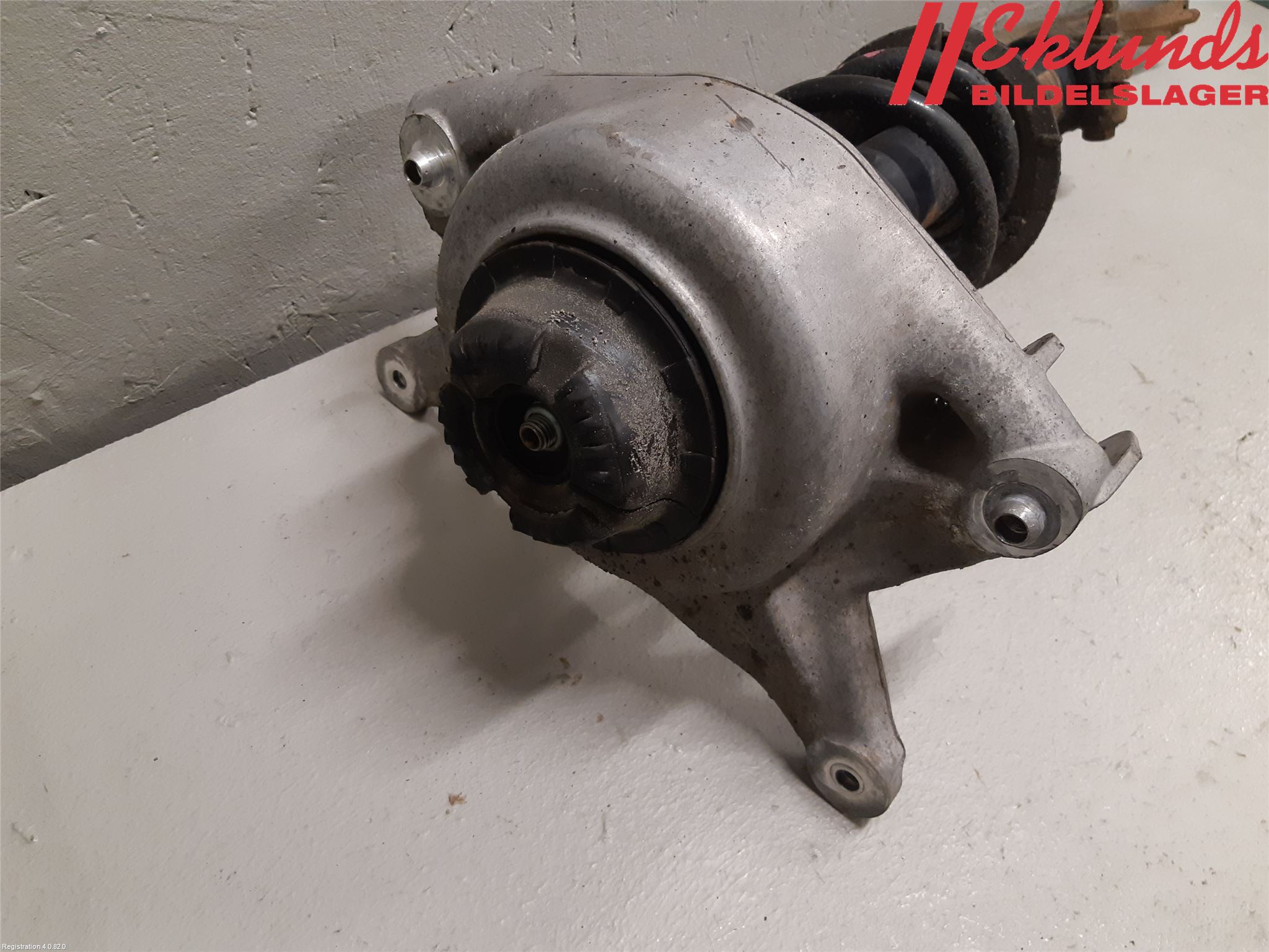 Audi A5 07-16 Fjäderben Fram Vänster