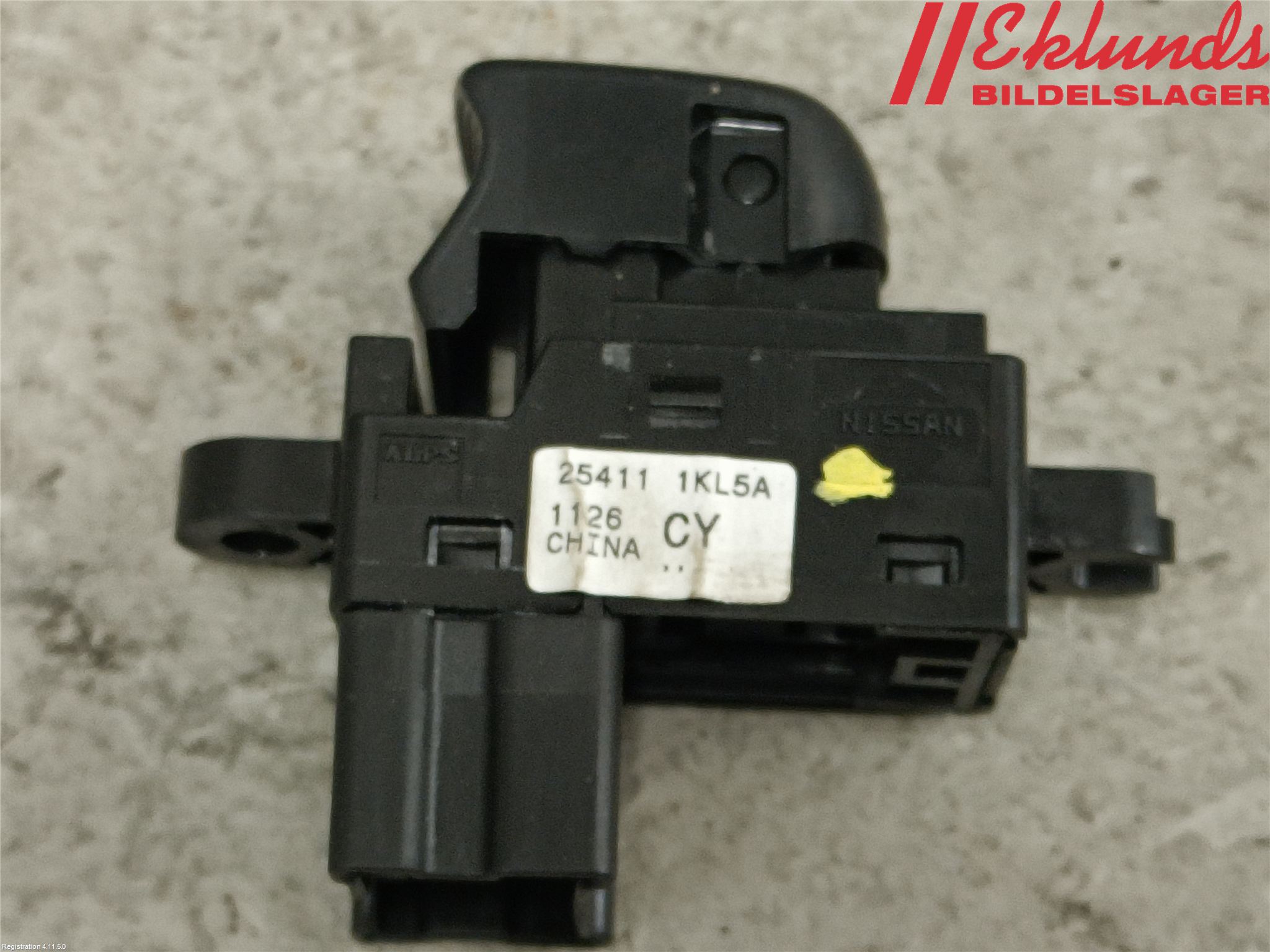 Nissan JUKE 14-19 Strömställare Elhiss