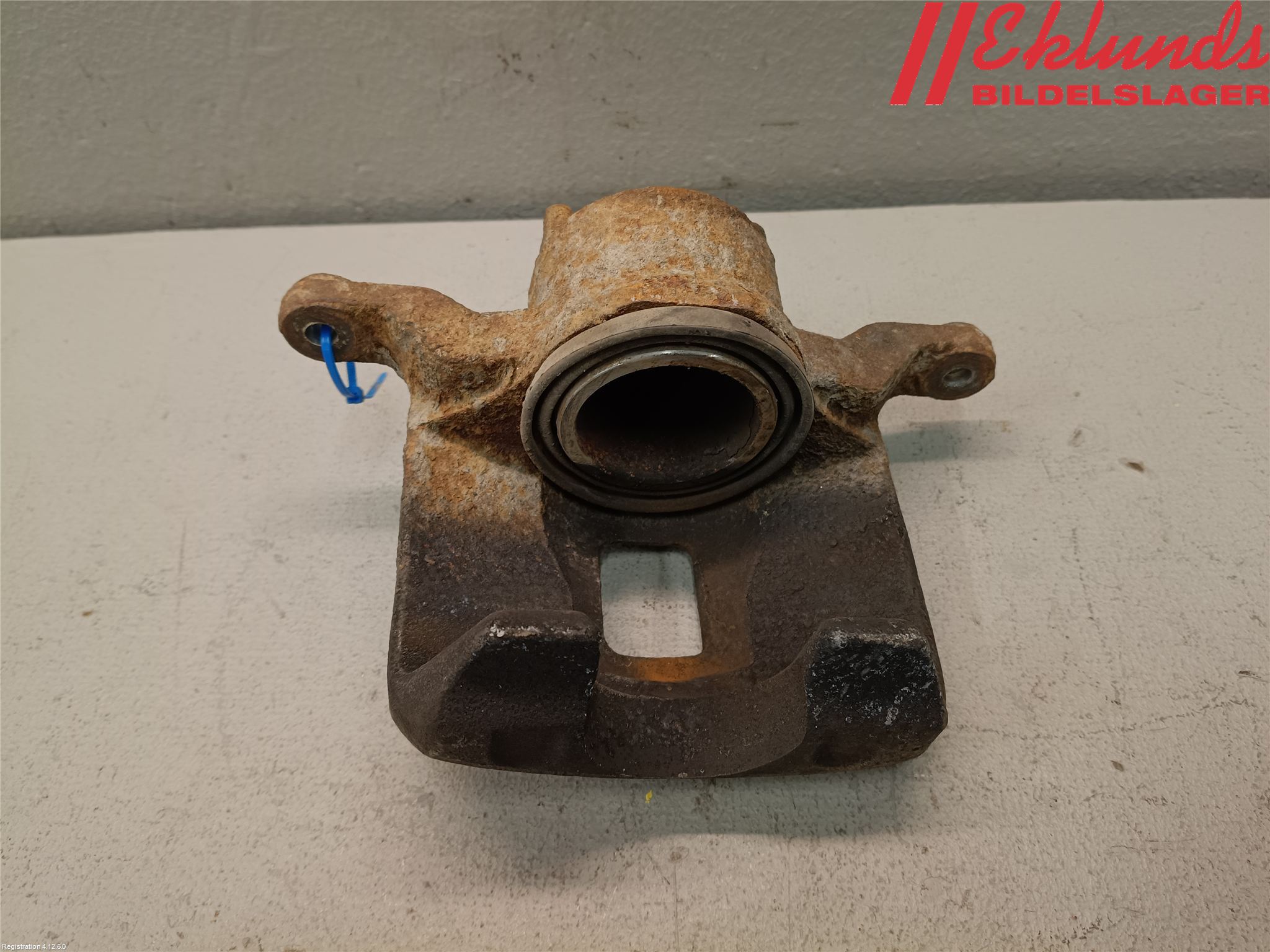 Mitsubishi L200 06-15 Bromsok Fram Höger