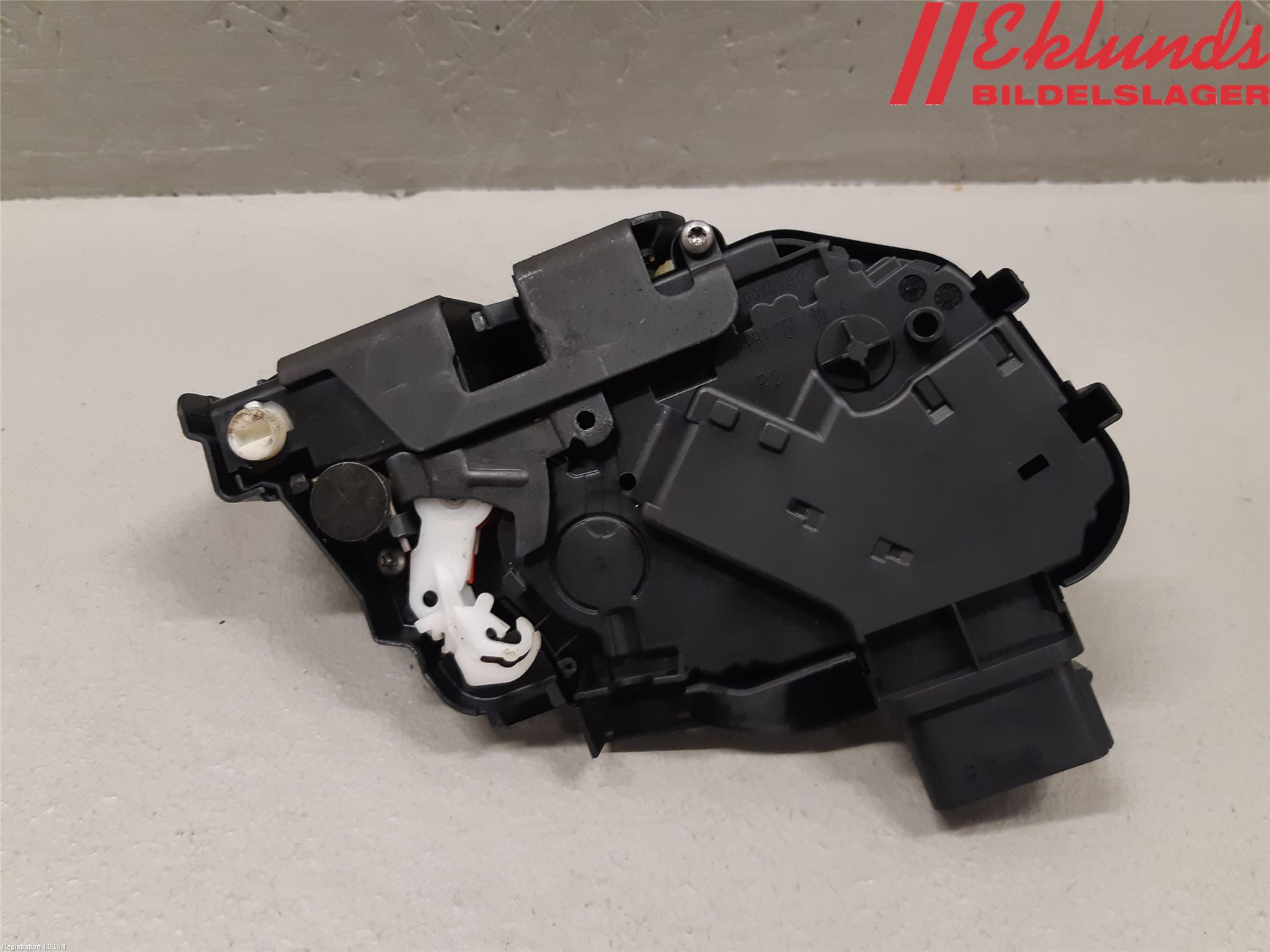 Volvo V70 08-13 Låskista-Dörrlås