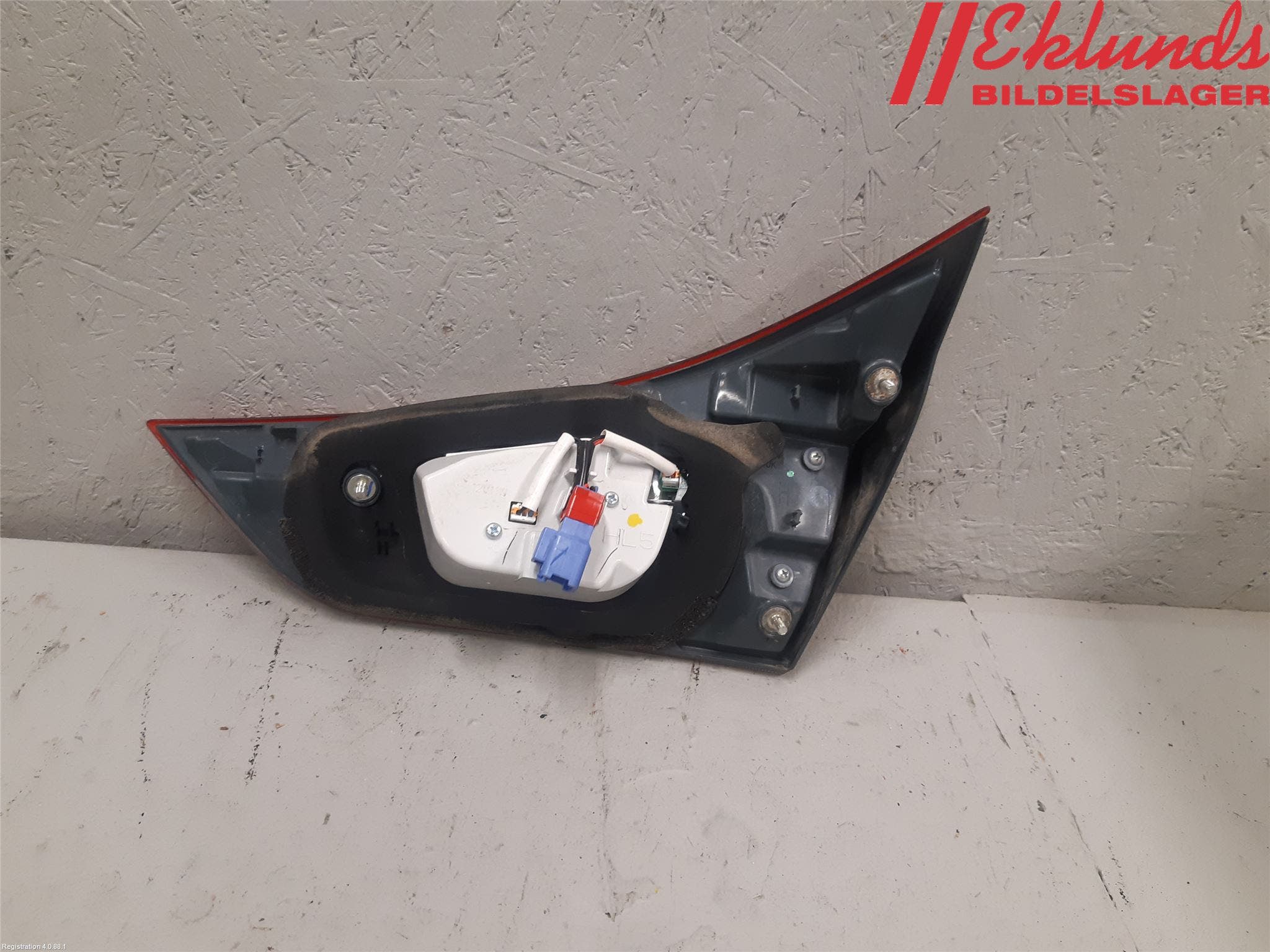 Toyota AURIS 13-19 Bakljus Lucka Vä