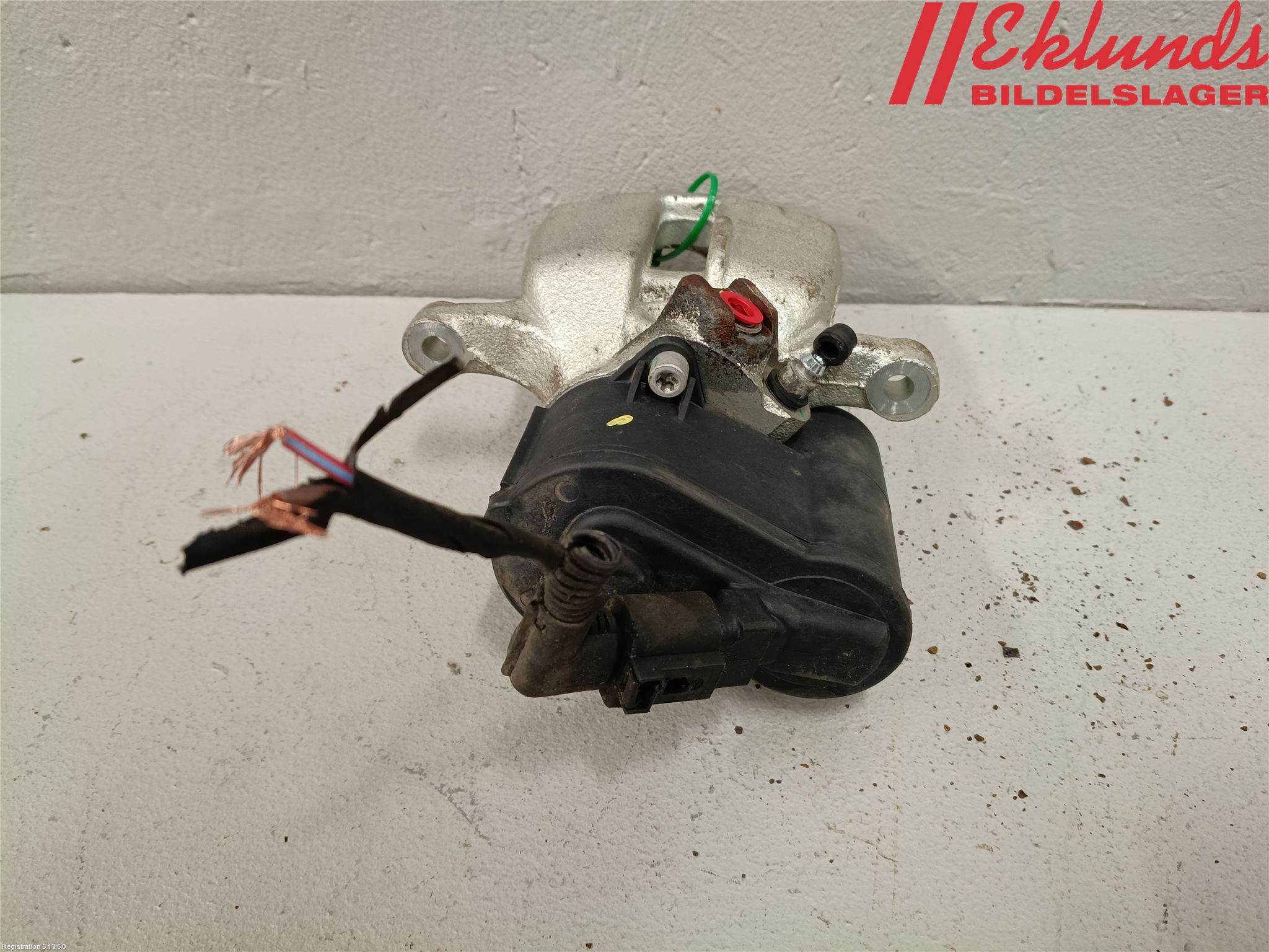 Volkswagen VW PASSAT 11-14 Bromsok Bak Höger