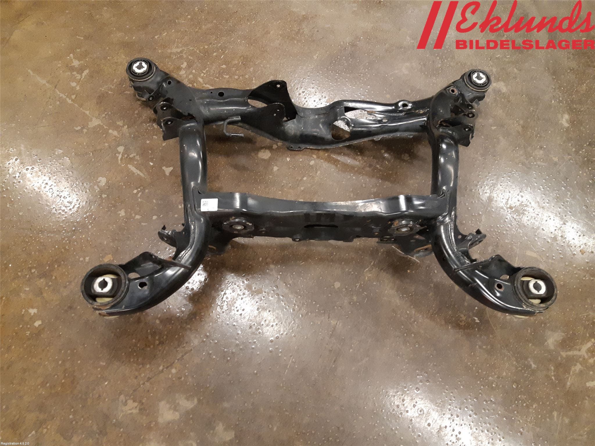 Audi A6 F2/C8 19- Bakaxelbalk