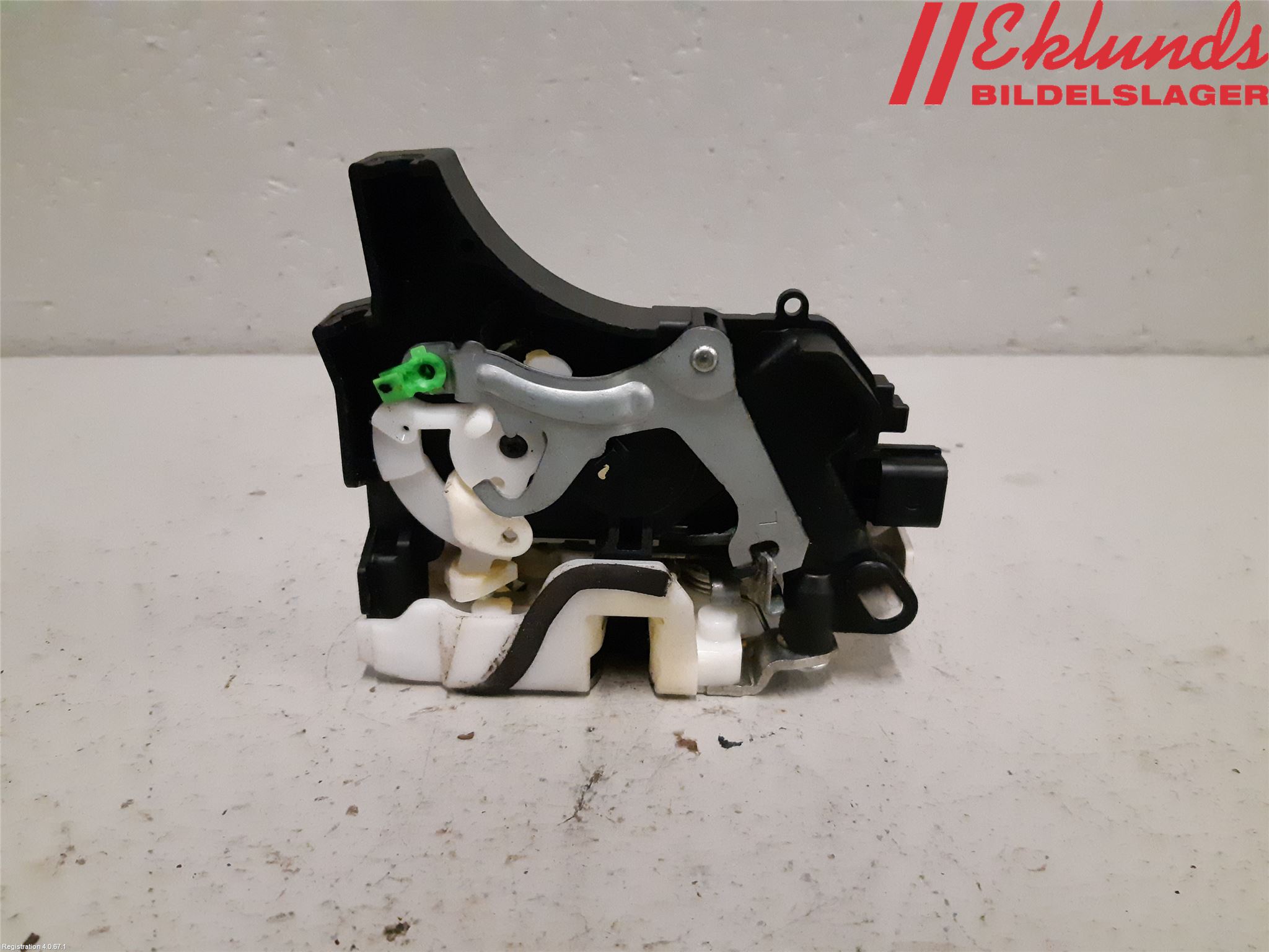 Mitsubishi OUTLANDER 07-12 Låskista-Dörrlås