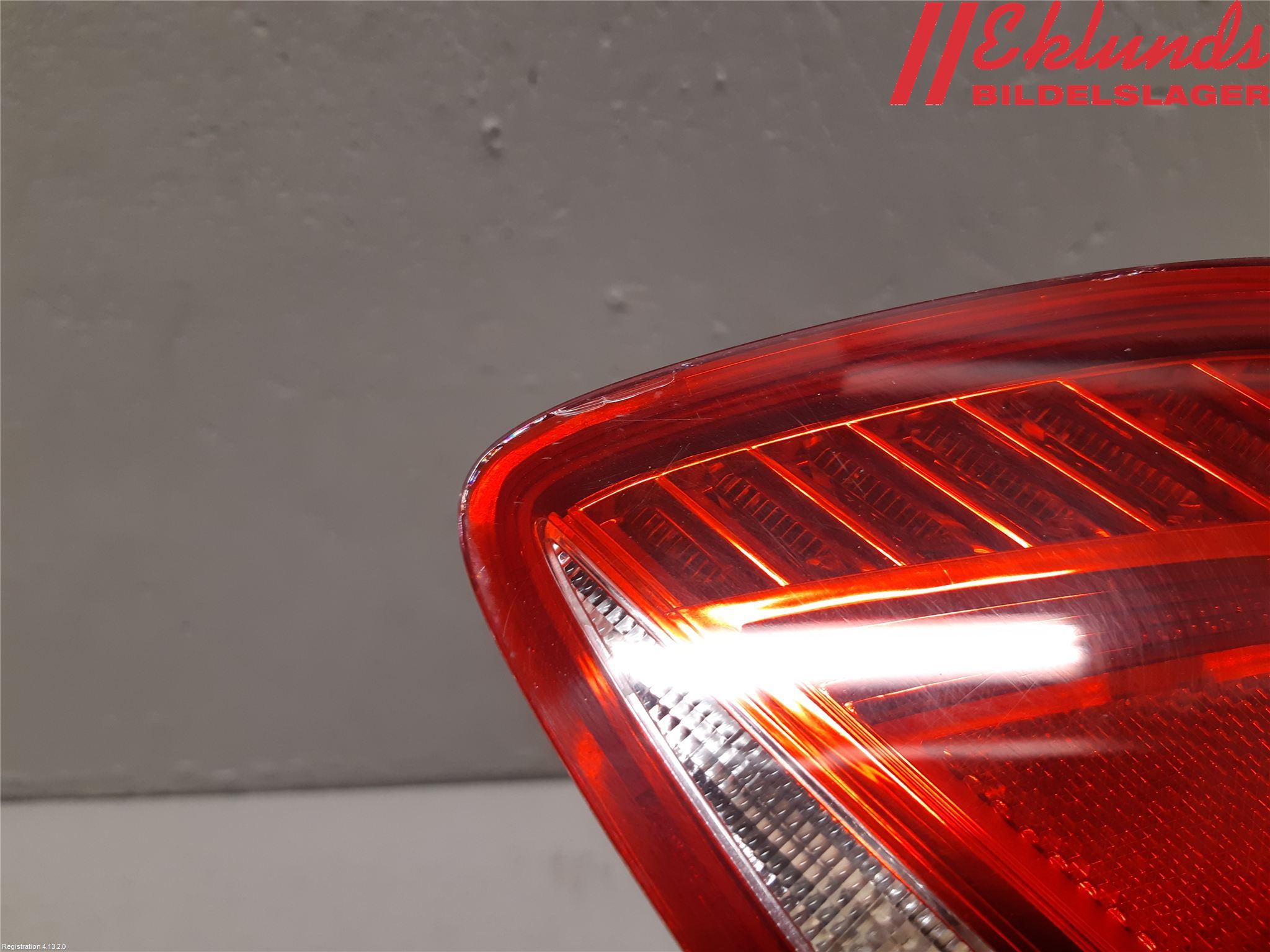 Volkswagen VW PASSAT 11-14 Bakljus Lucka Hö