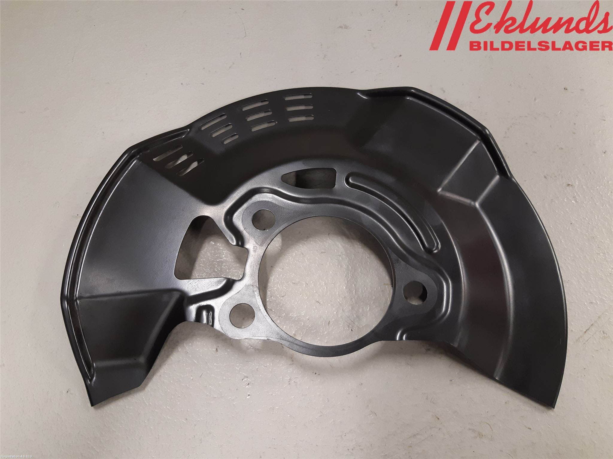 Toyota C-HR 16-23 Bromssköld Fram