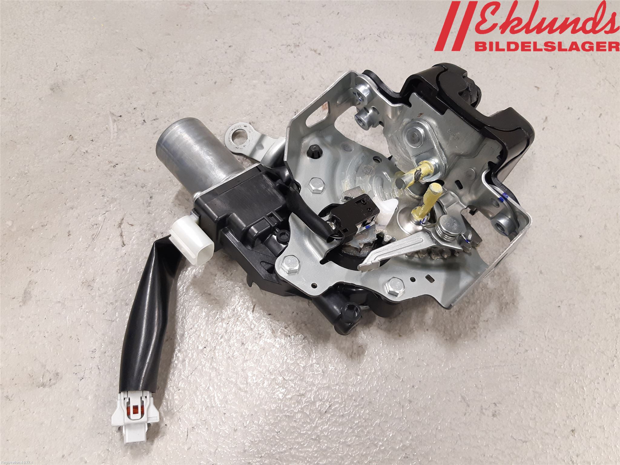 Toyota COROLLA 19- Låskista Baklucka