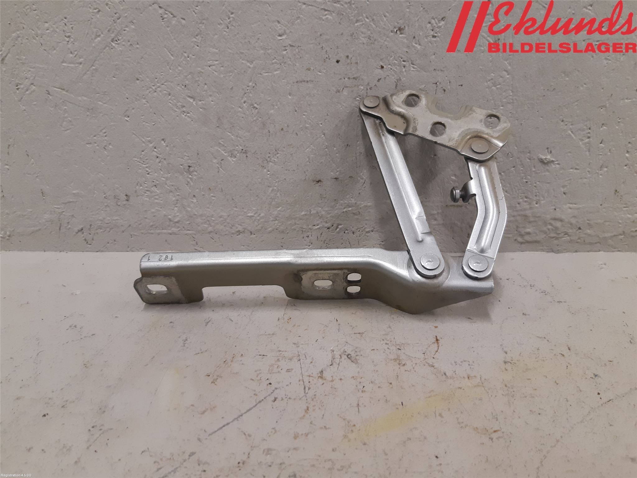 Opel ASTRA J 10-15 Huvgångjärn