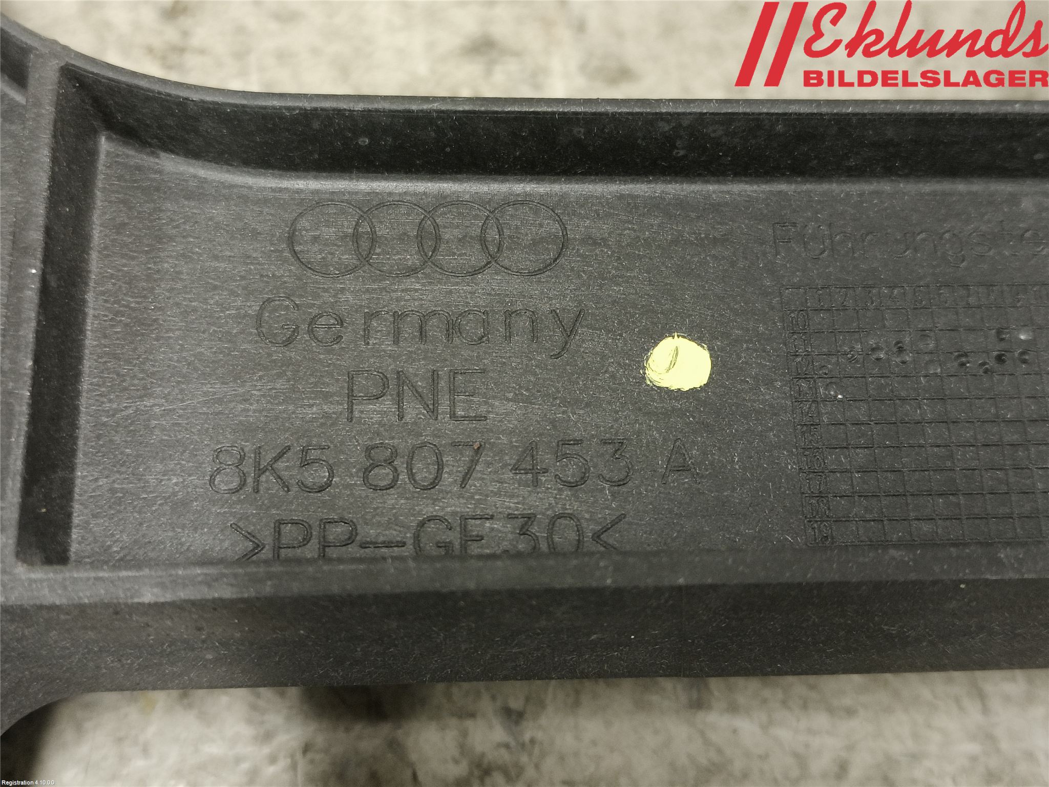 Audi A4/S4 08-11 Stötfångarfäste Bak Vä