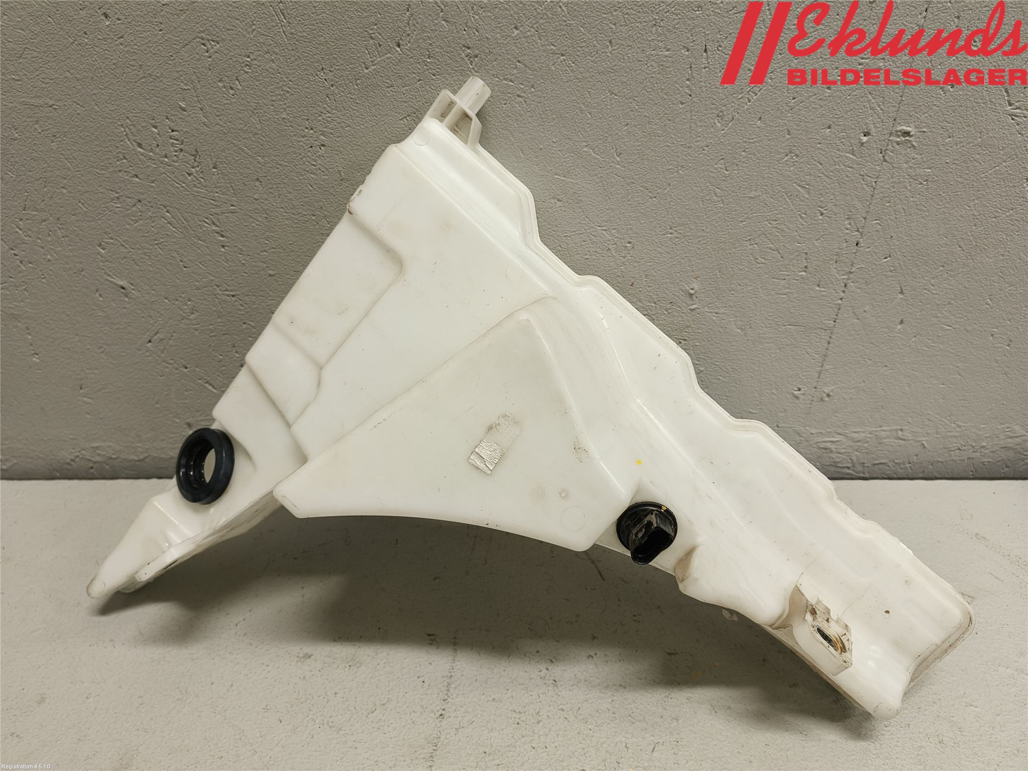 Audi A6 F2/C8 19- Spolartank Vindruta-Strål