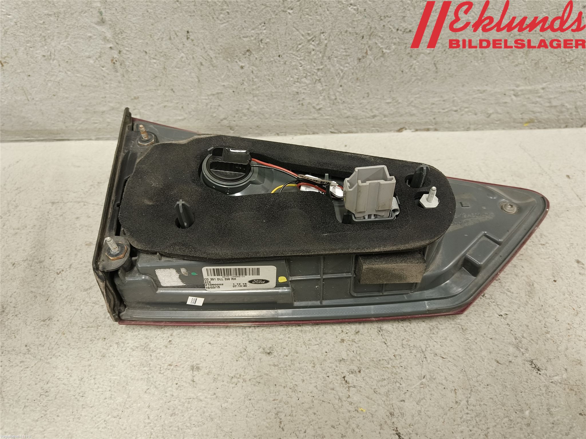Ford MONDEO 15-22 Bakljus Lucka Hö