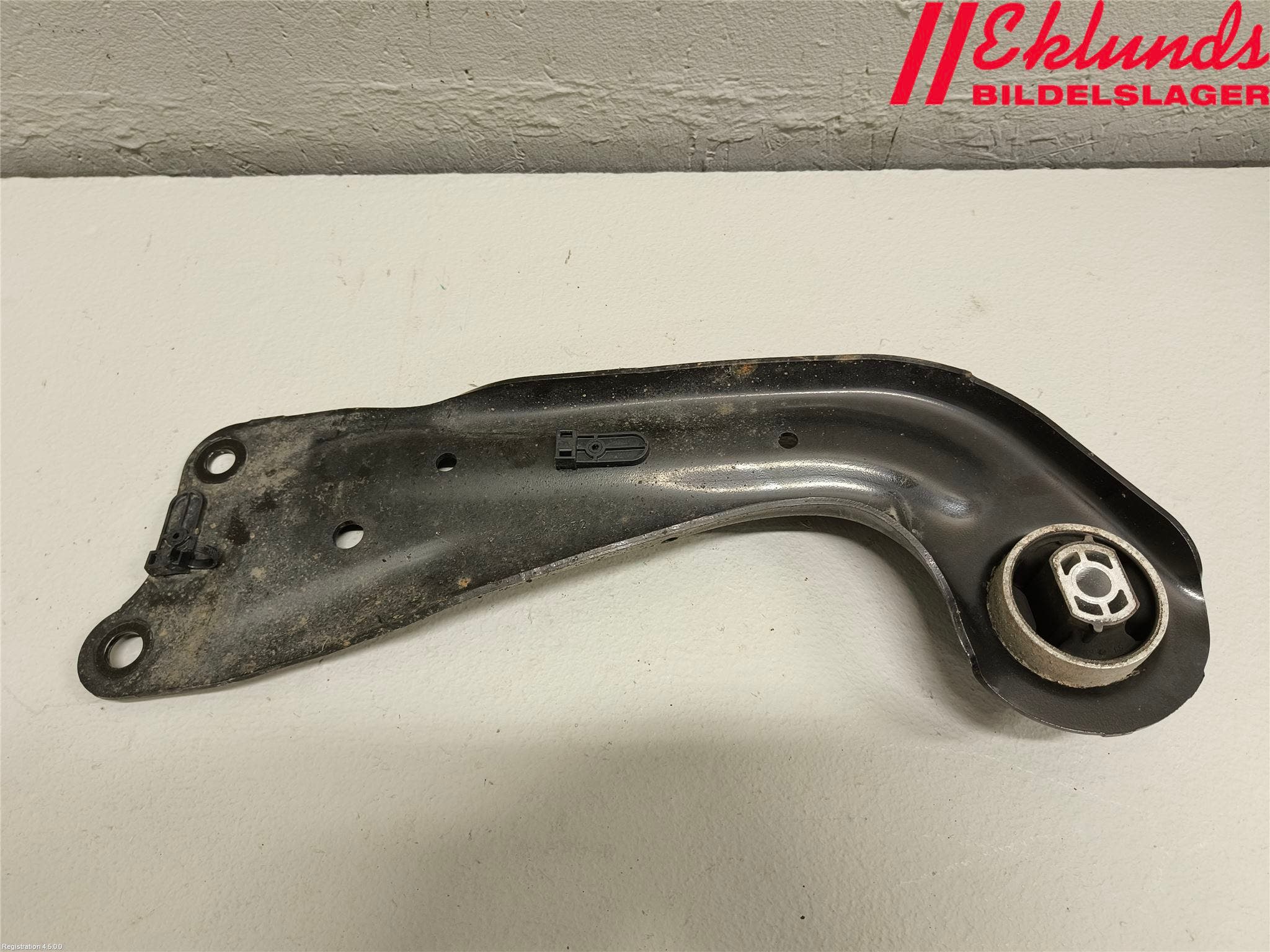 Volkswagen VW PASSAT 20-24 Bärarm Bak Höger