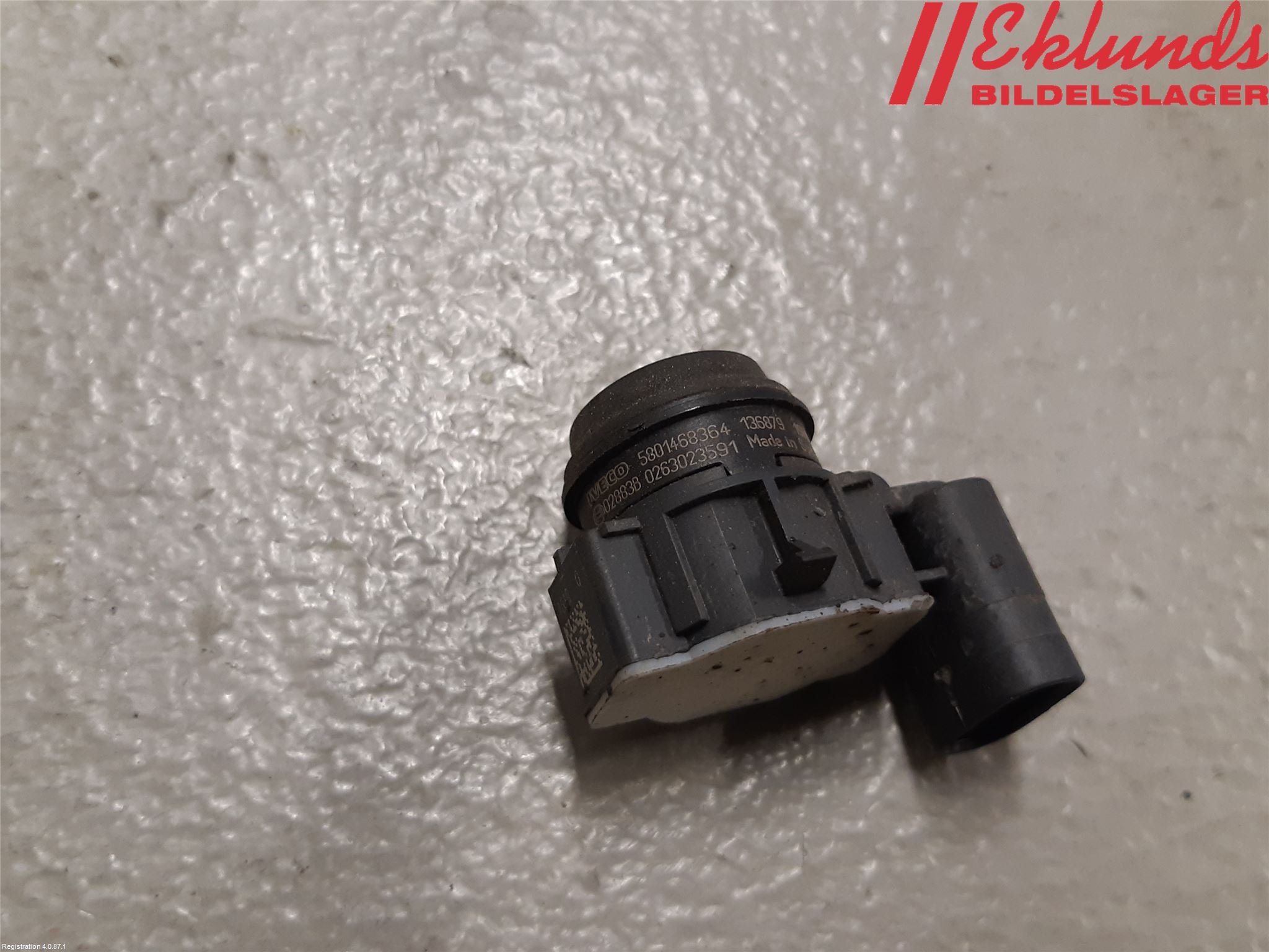 Iveco DAILY 14->> Parkeringshjälp Backsensor