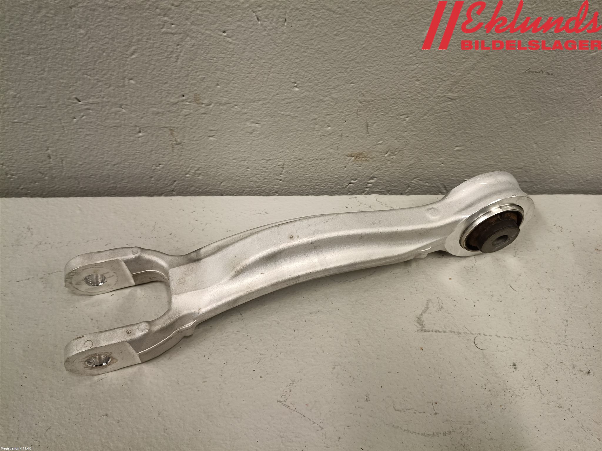 Tesla MODEL Y 21- Bromsok Bak Höger